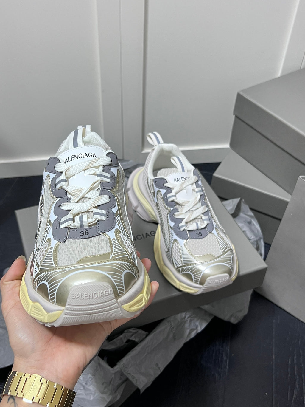 Z1Z54J115 Popular shoes
