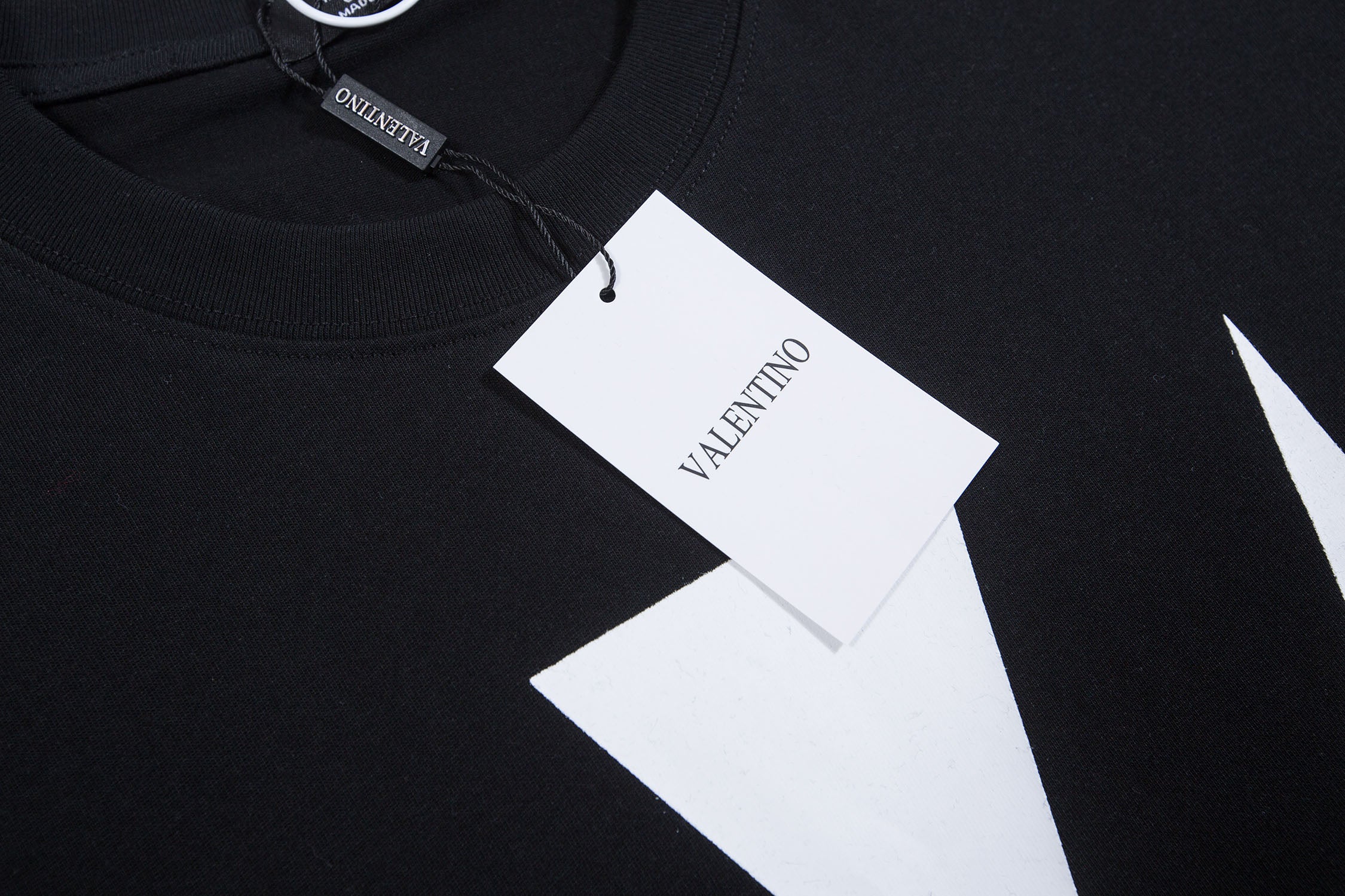 U1R45VL199 Popular T-shirt
