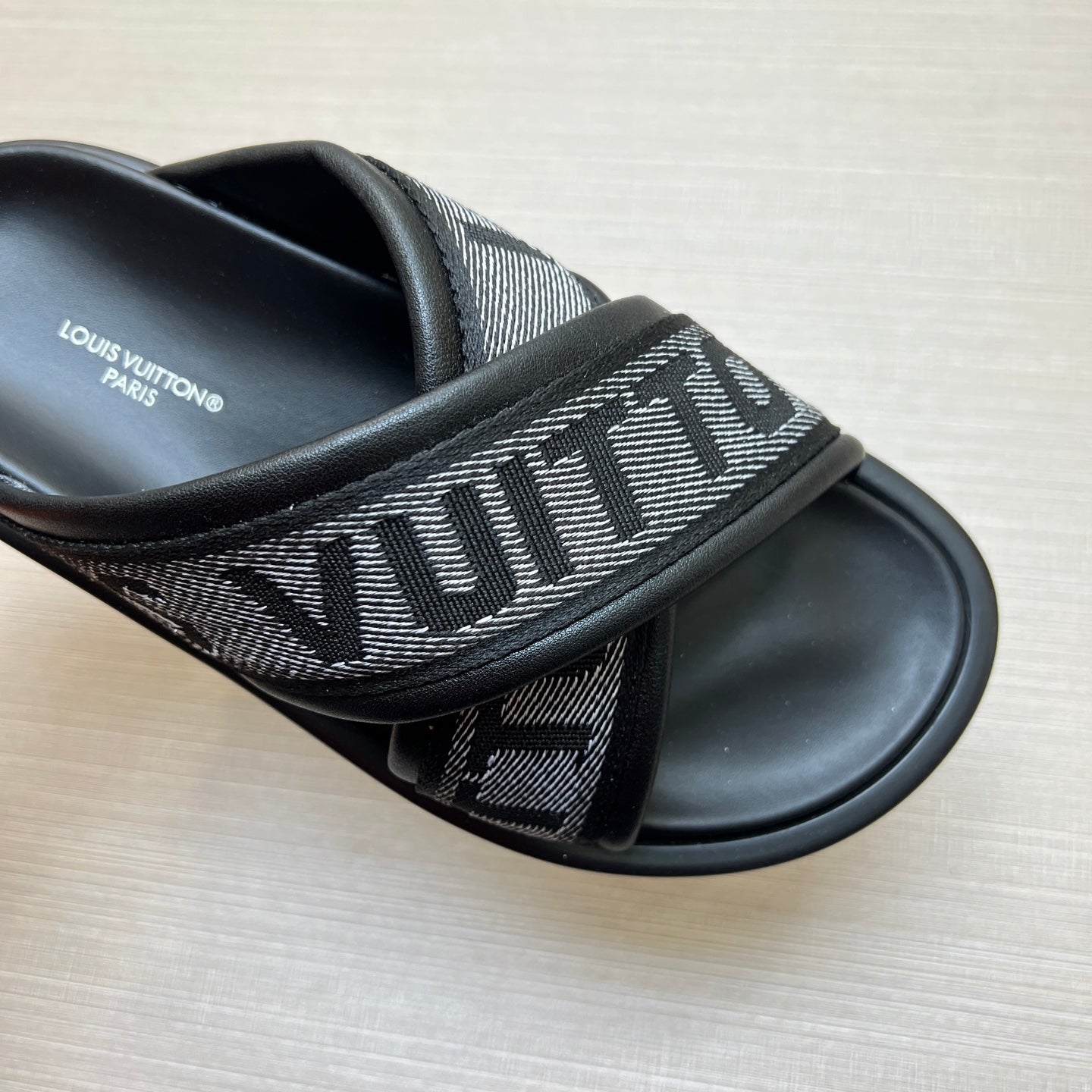 Z5Z35E273 Popular Slippers