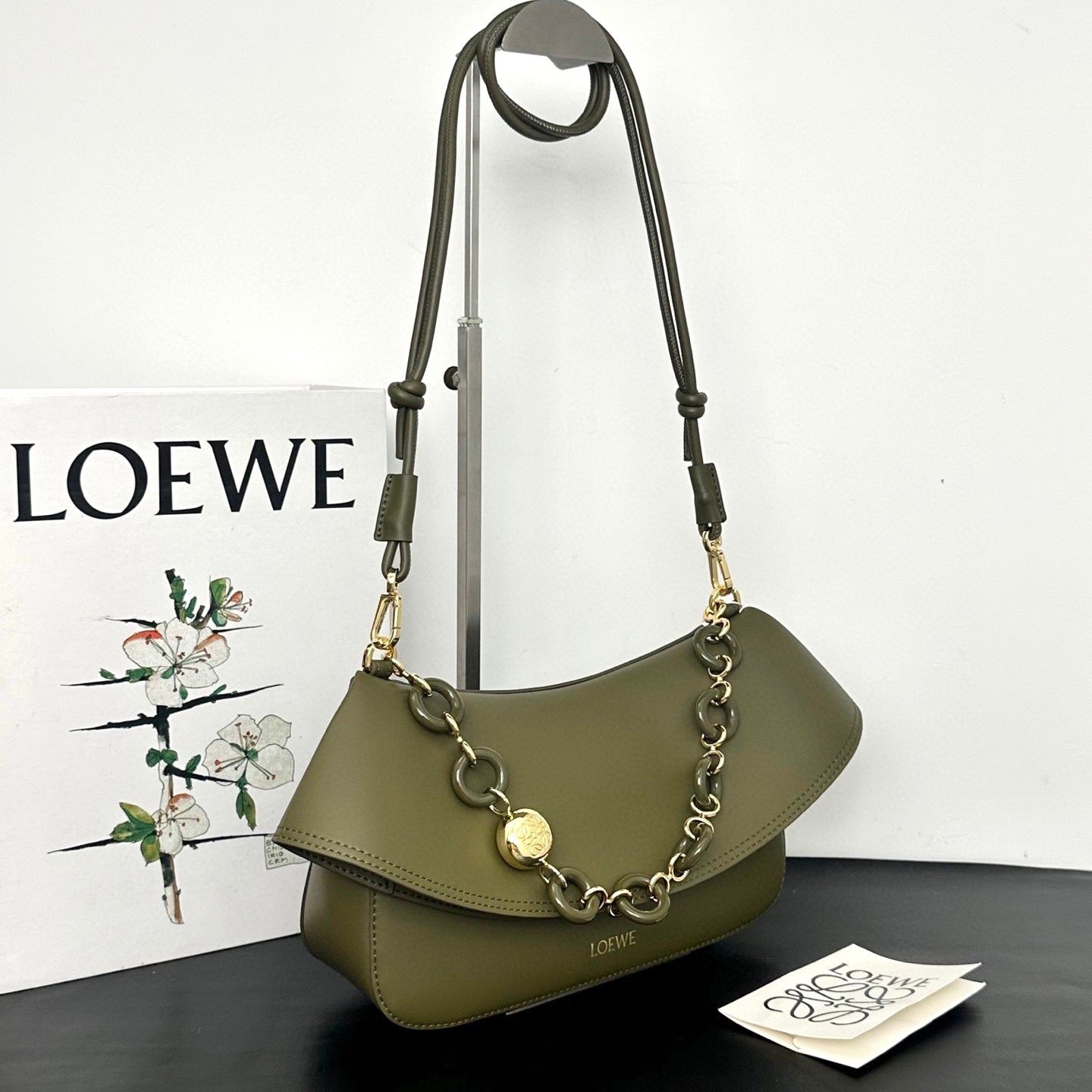 B1R66A11 Popular leather bag