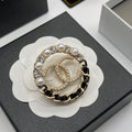 X1ZC893    Popular Brooch