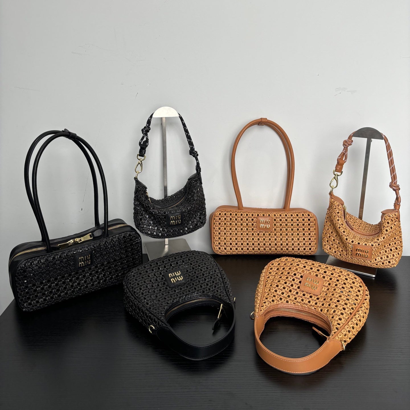 B1P36A51 Popular woven bag