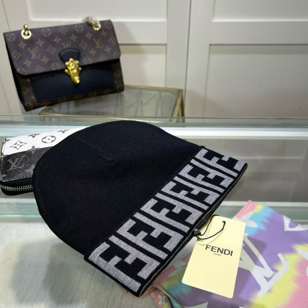 M1R86F32 Popular hats