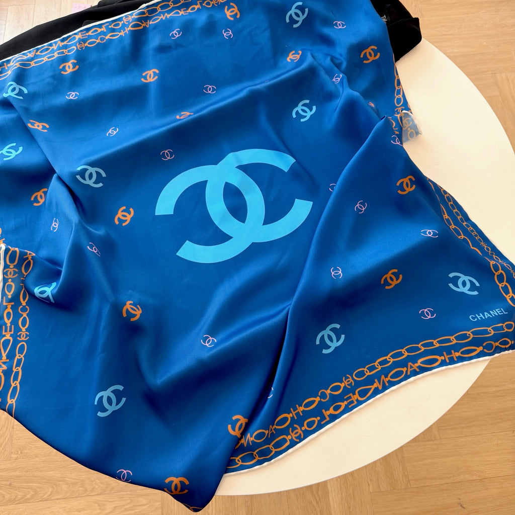 W1N4610 Popular Silk Scarve