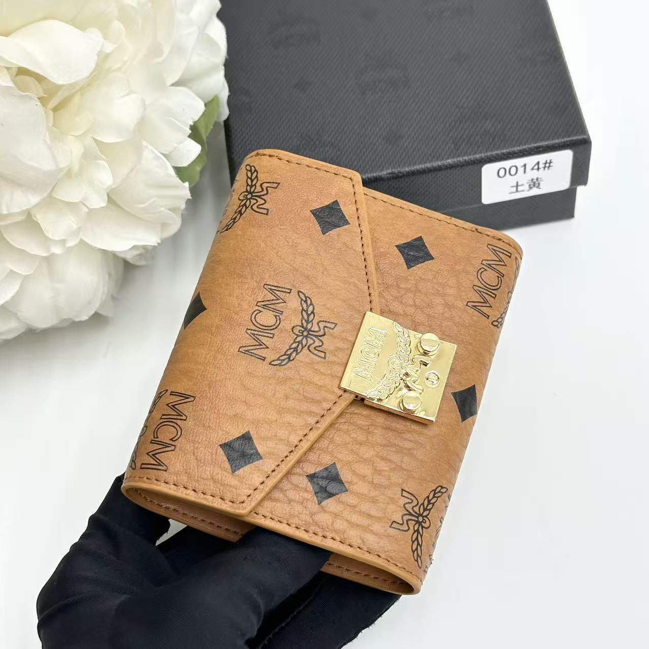 B1N36M13 Popular leather  Wallets
