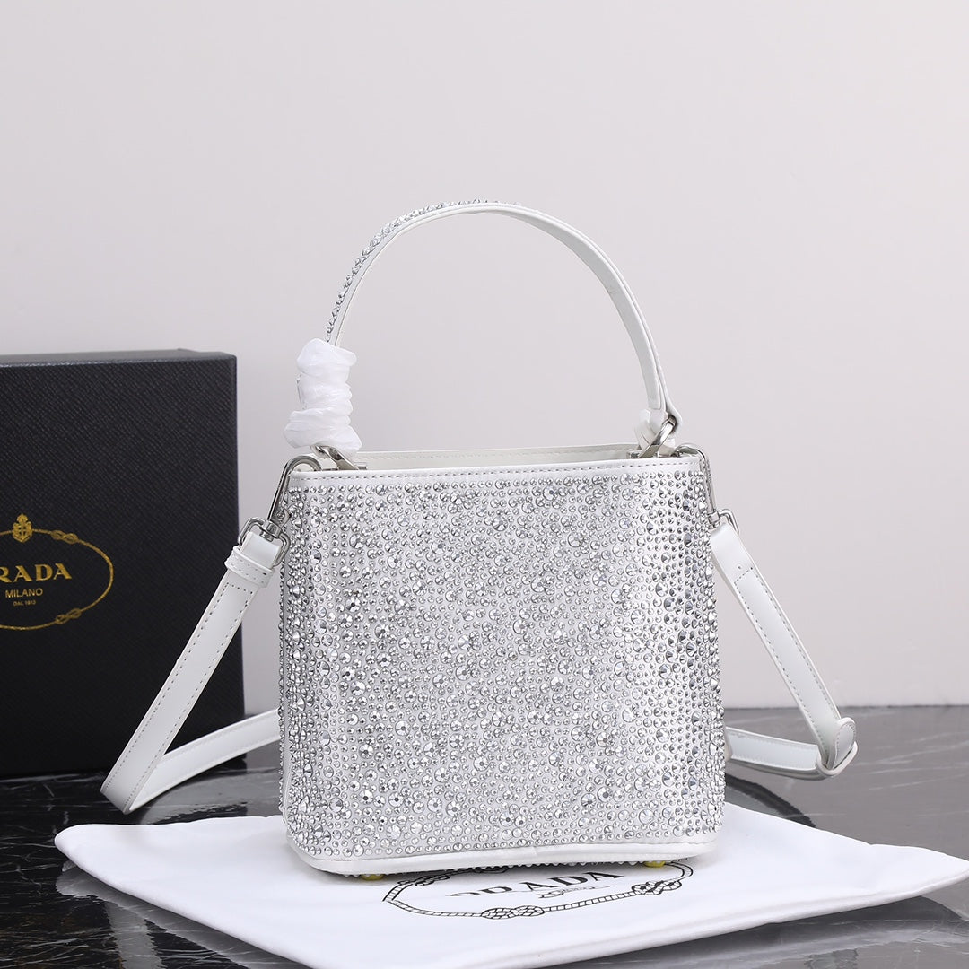 B12X44P265 Popular leather bag 