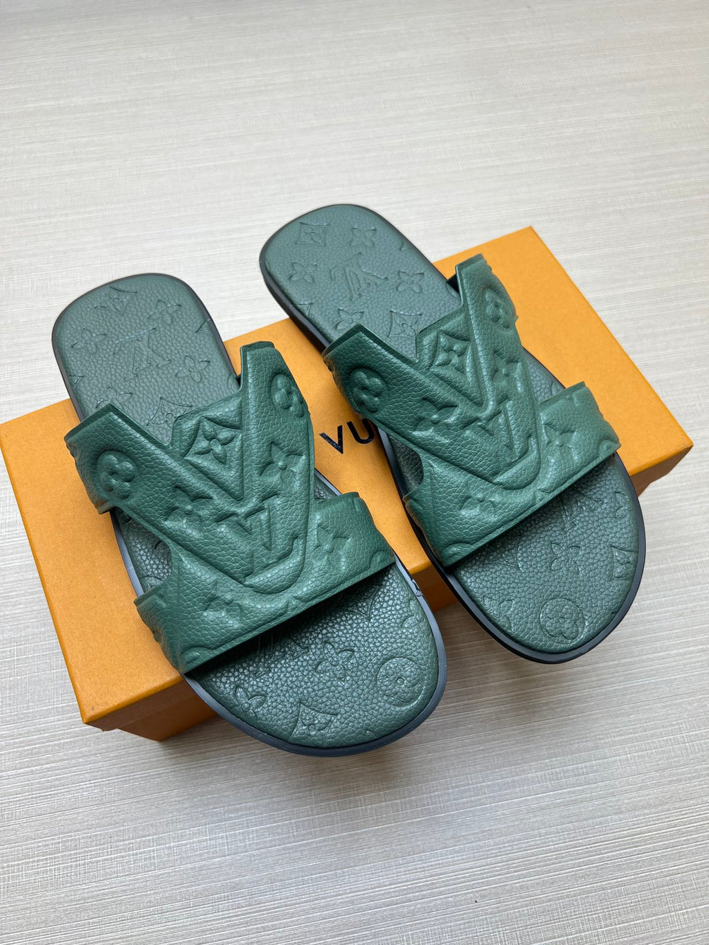Z5ZE34 Popular slippers