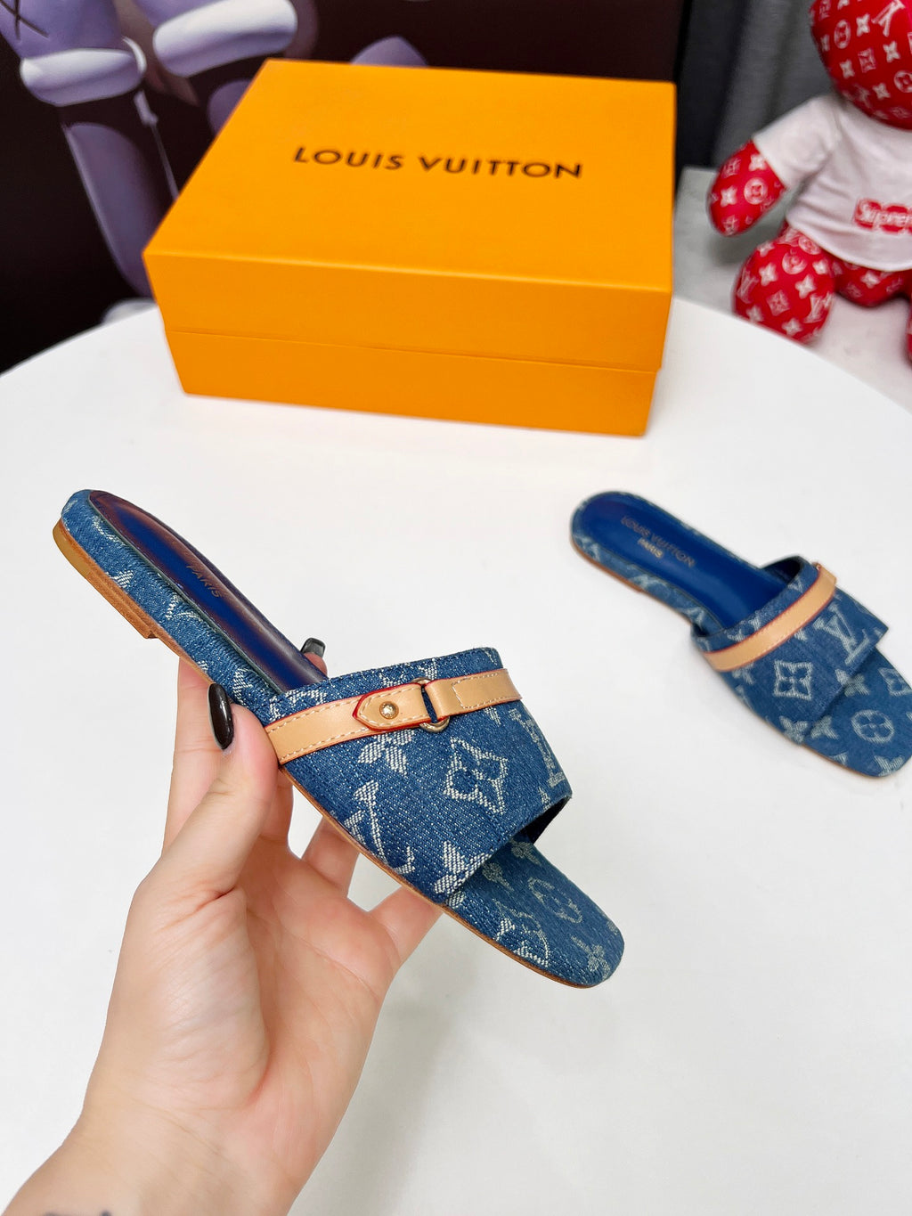 Z2R45E23  Popular high-quality shoes