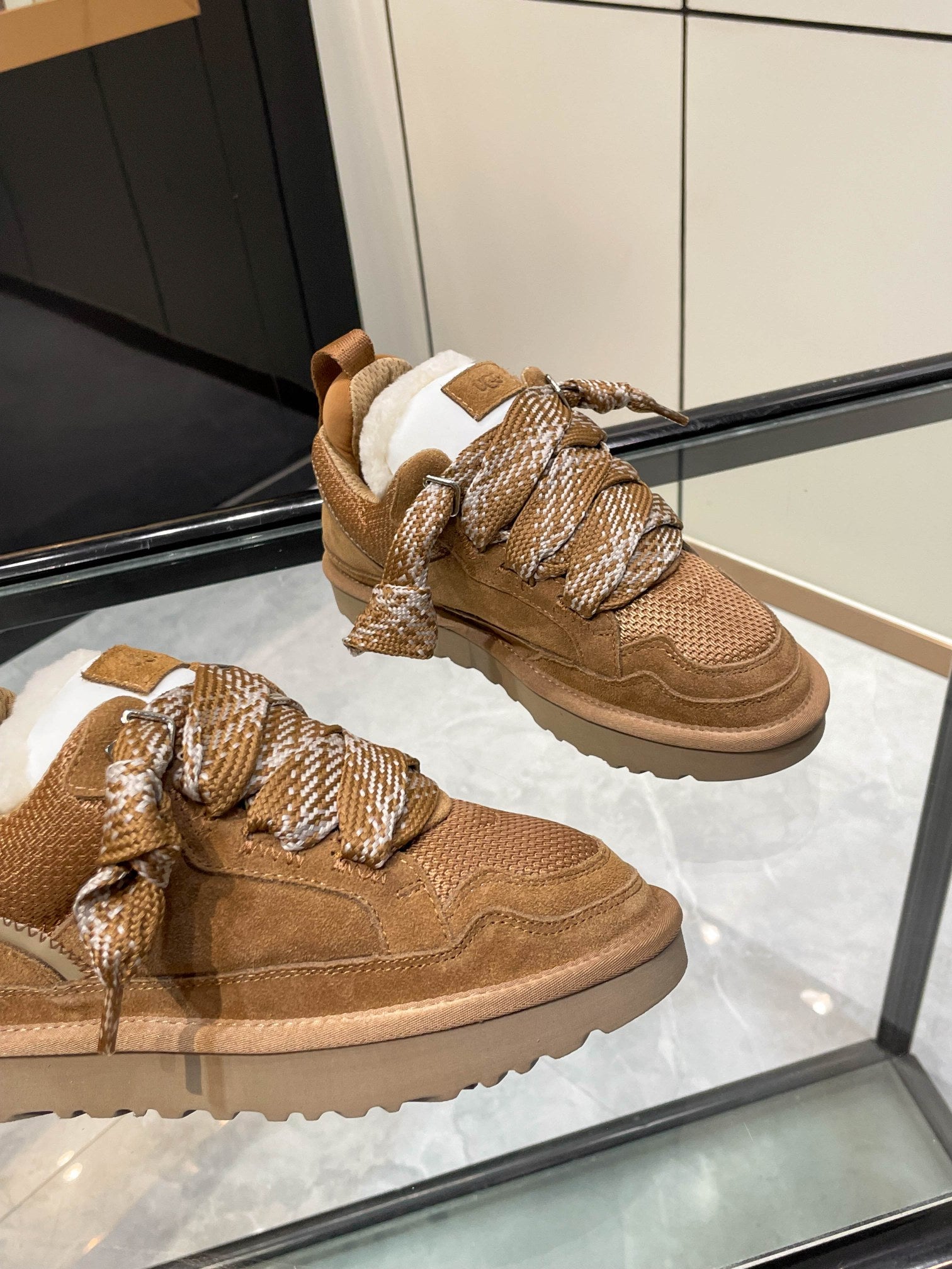 Z2Q105U262 Popular high-quality Shoes