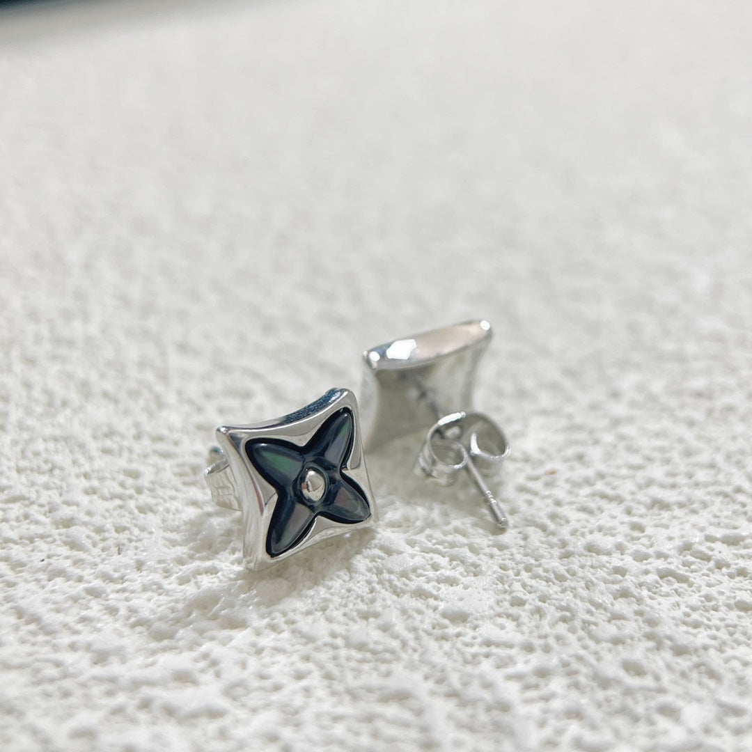 X5N76E48E Popular Earrings(mini flower）