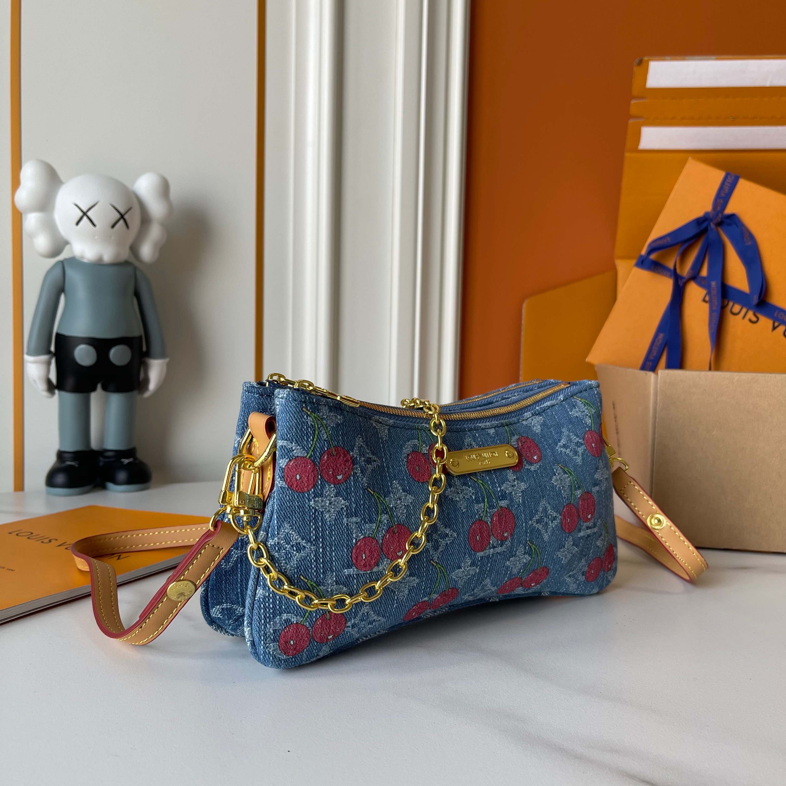 B1R15E31 Popular    bag