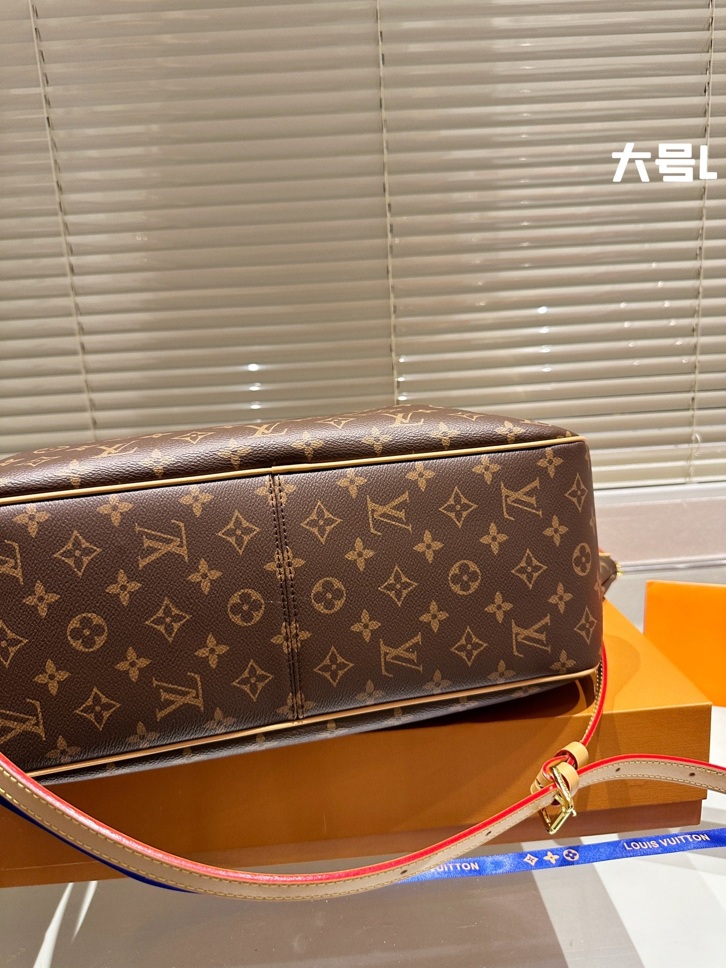 B6X103E227 Popular  leather bag 