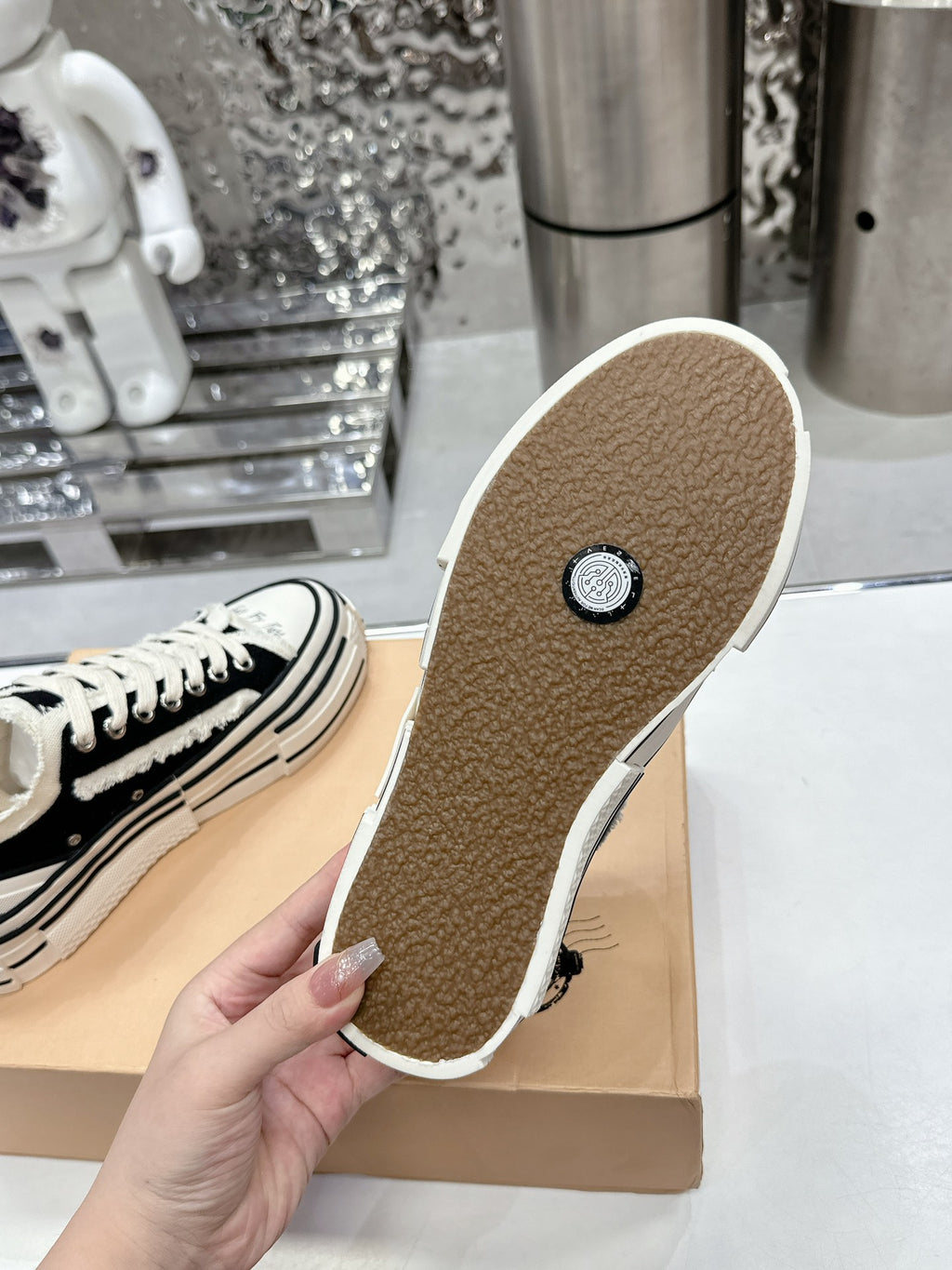 Z2Q105A249 Popular high-quality Shoes