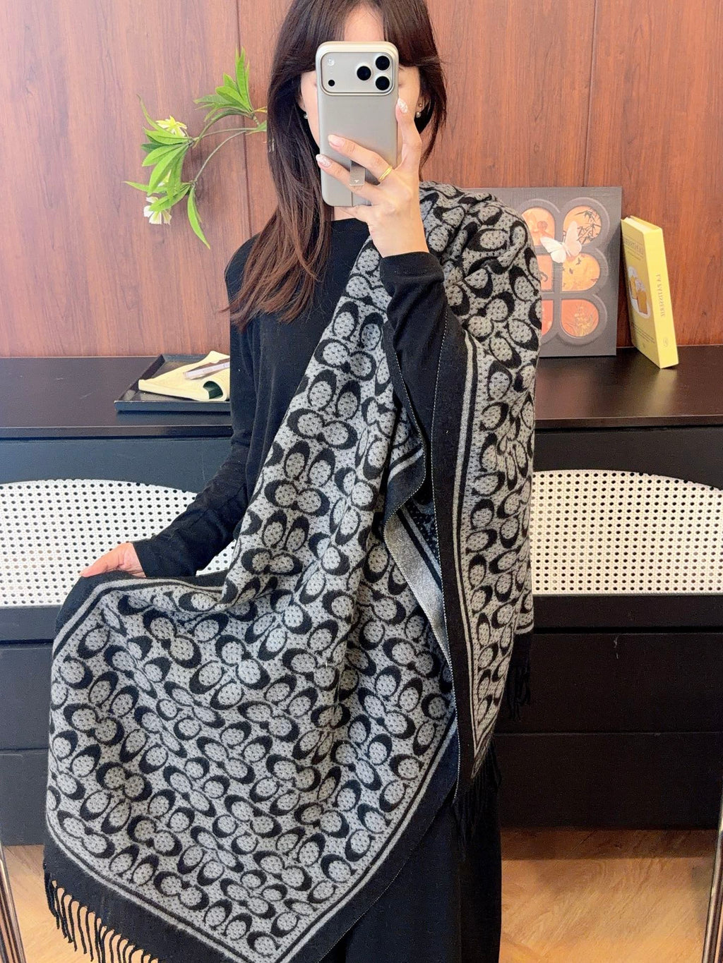 W1R86A56 Popular Winter Scarves