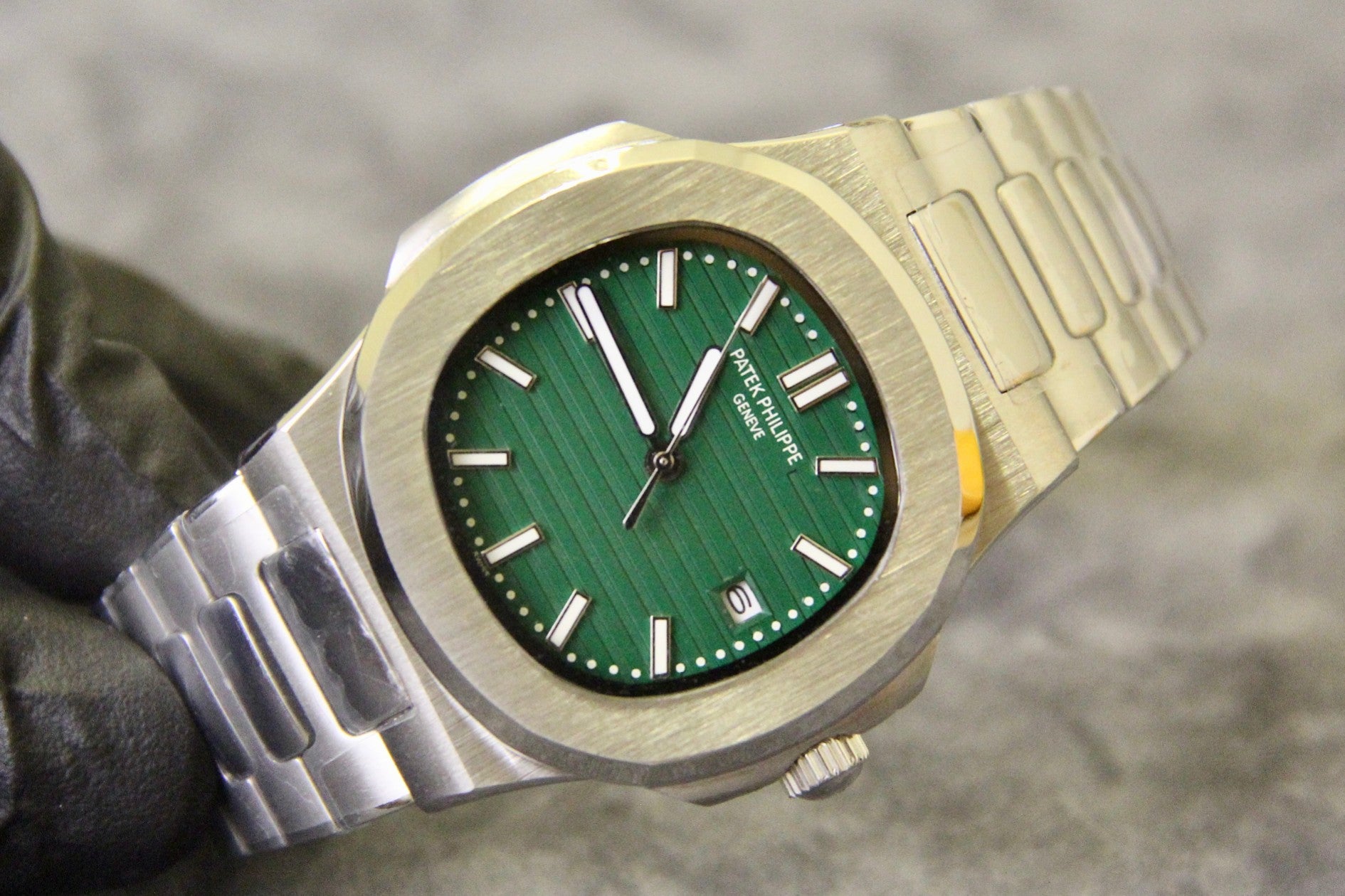 L1N36A7  Popular Watches