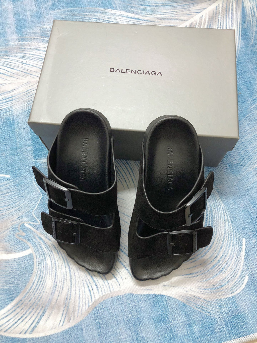 Z1Z54J192 Popular Slippers