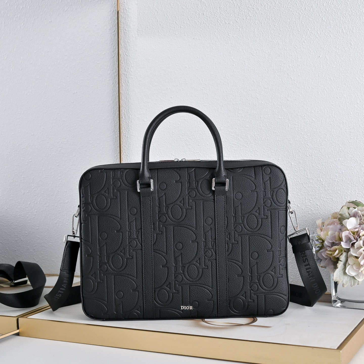 B1N76D15 Popular leather bag