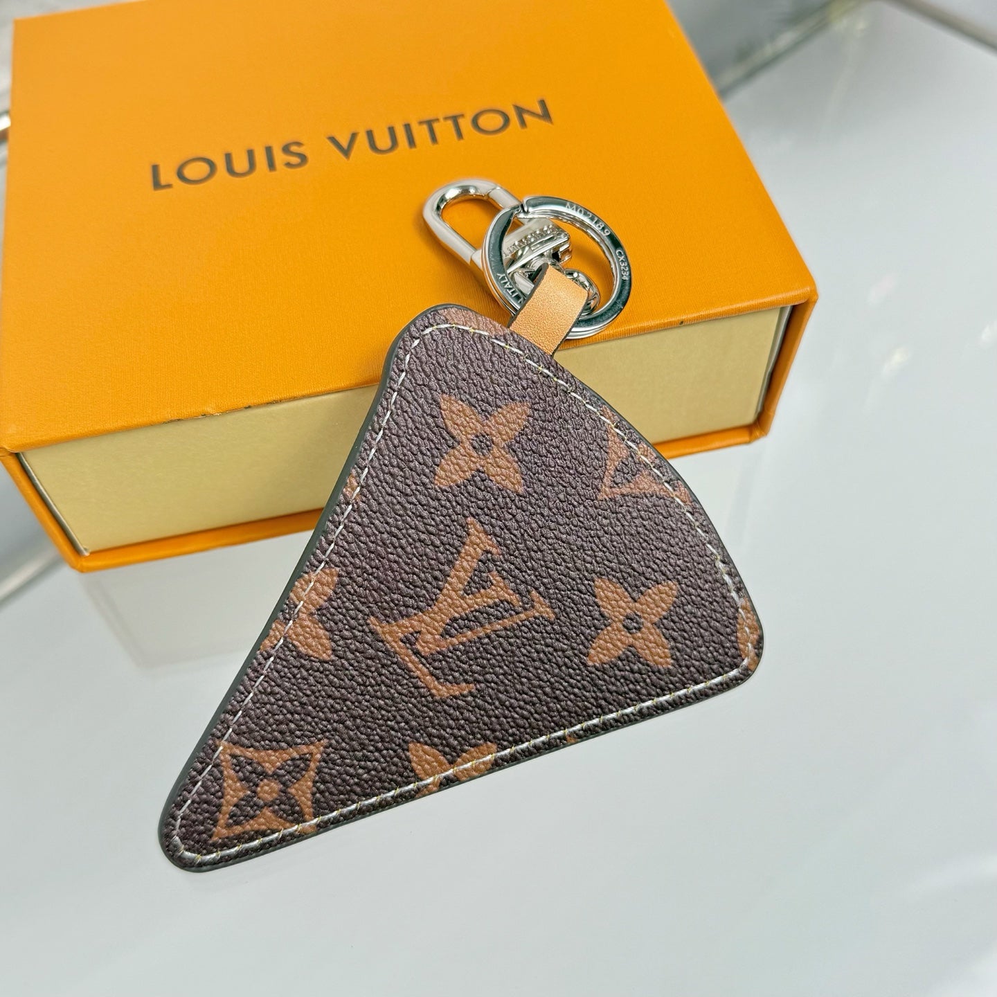 A1Q95E3 Popular bag 's charms accessories