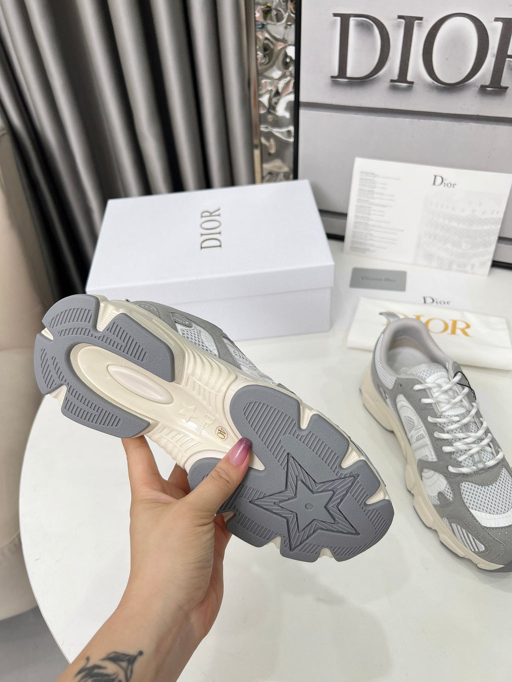 Z2Q105D314 Popular high-quality Shoes