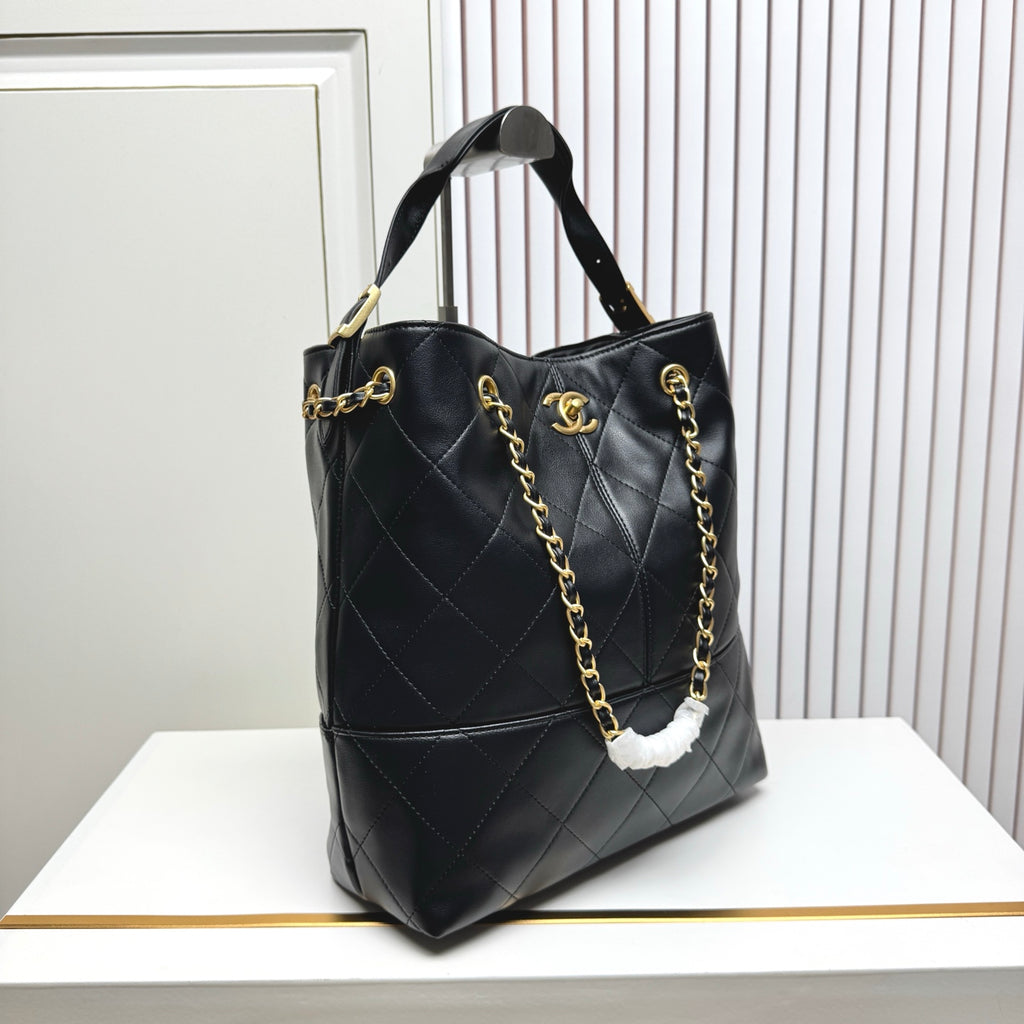 B1P46C20 Popular leather bag