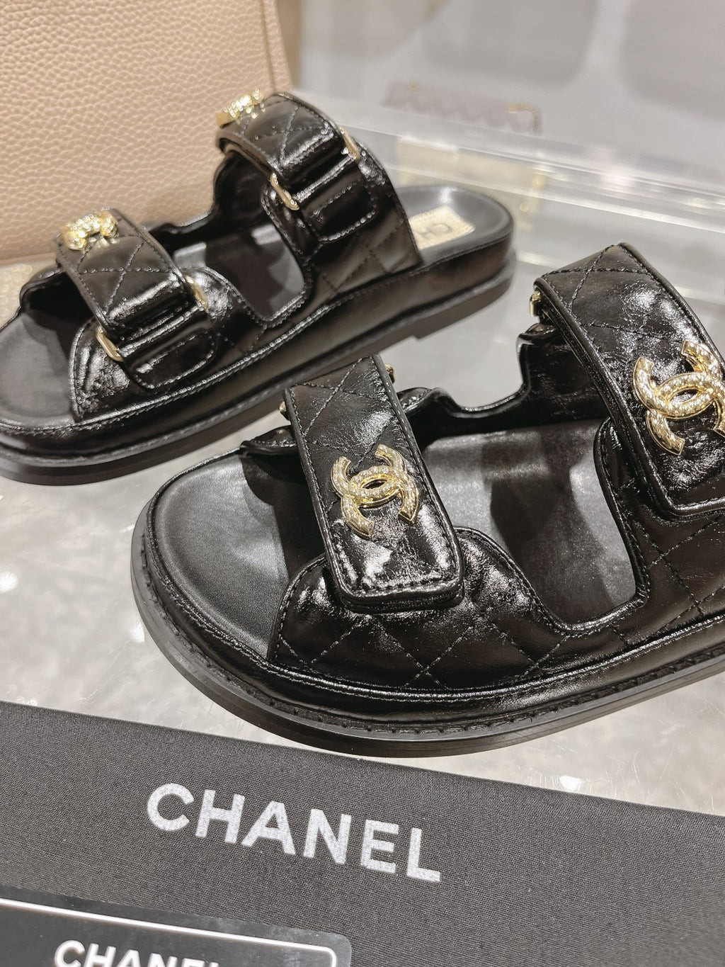 Z2R45C9  Popular leather shoes