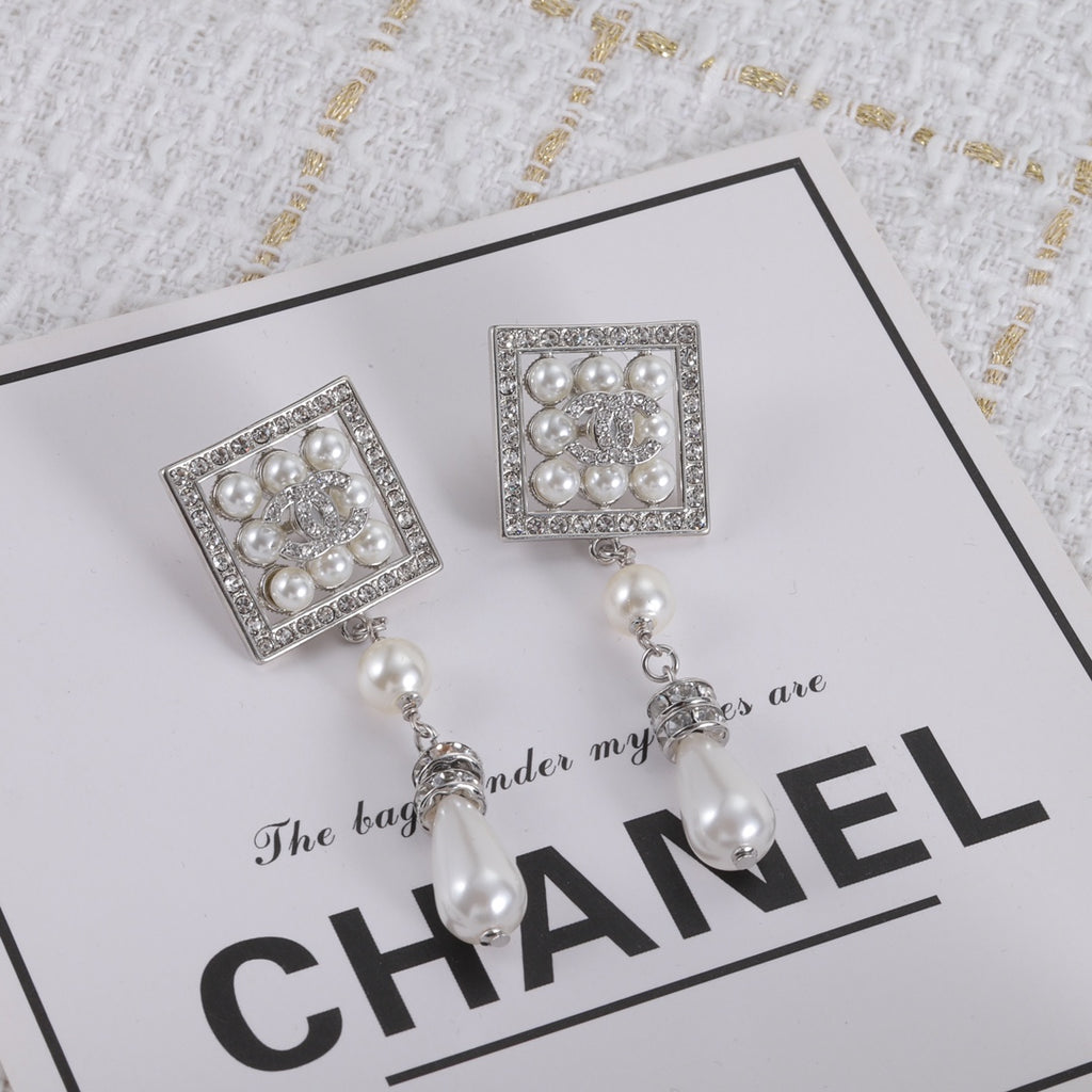 X1Z54C376E Popular Earrings