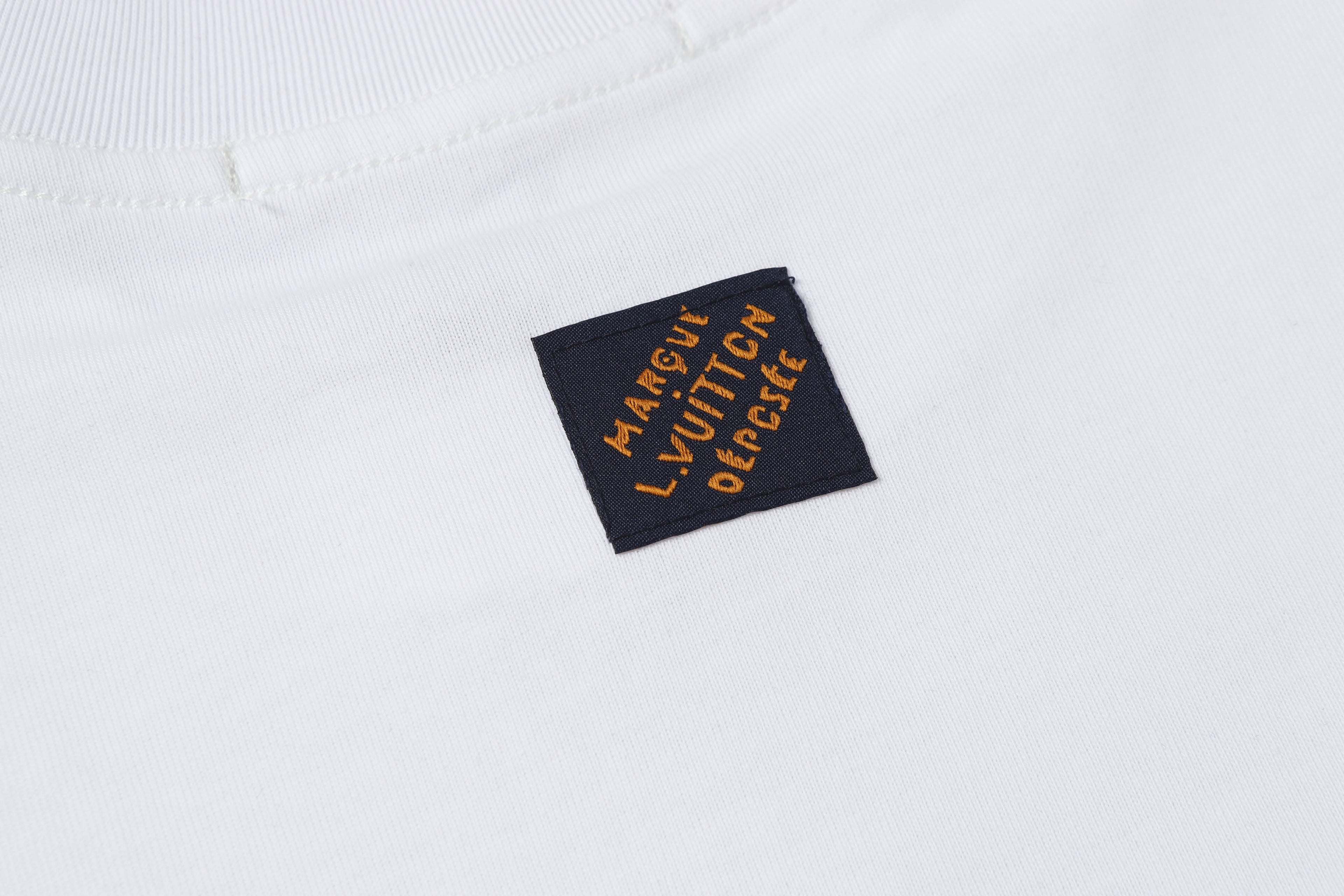 U1R45E147 Popular T-shirt