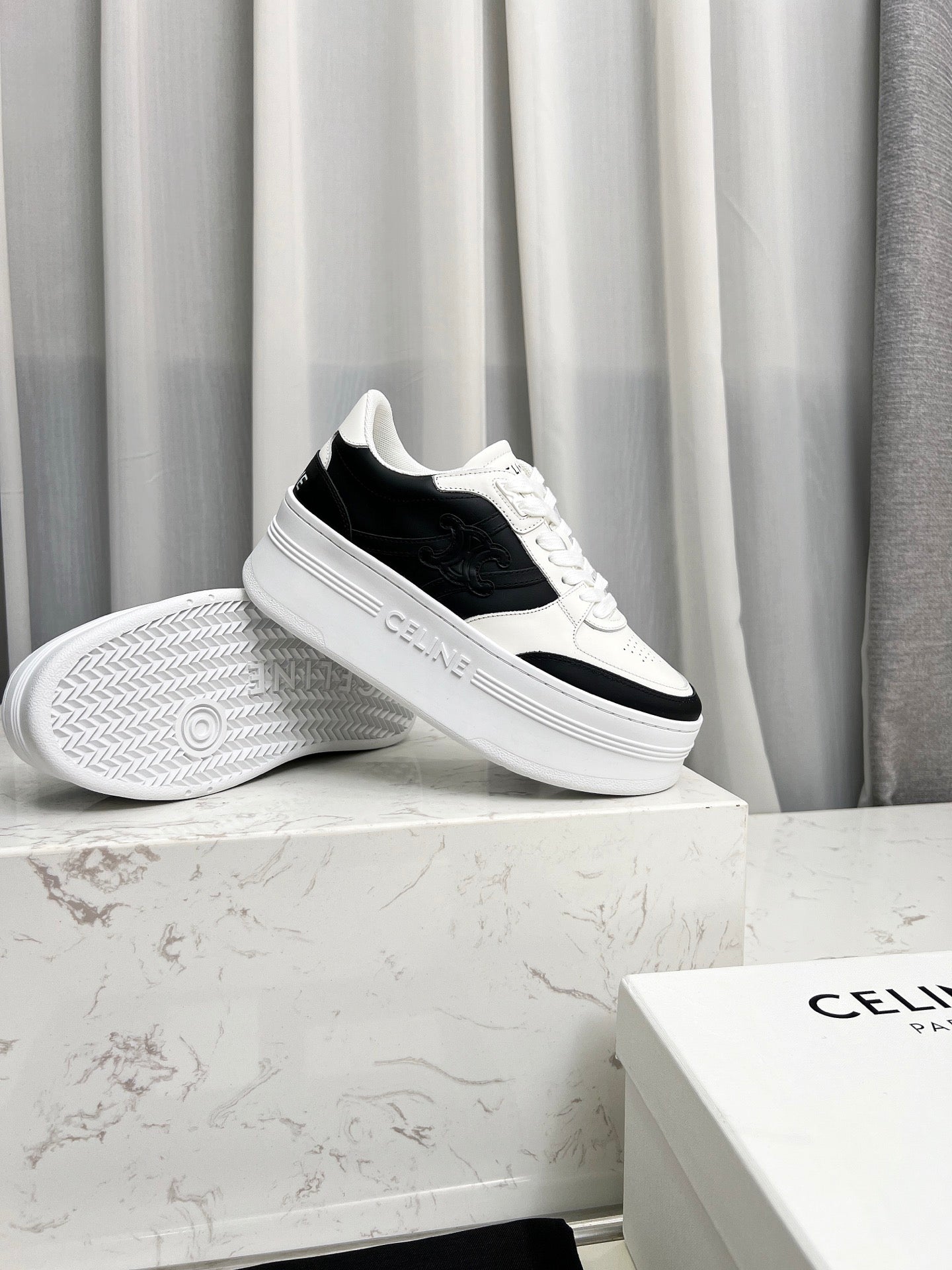 Z2Q105N272 Popular high-quality Shoes