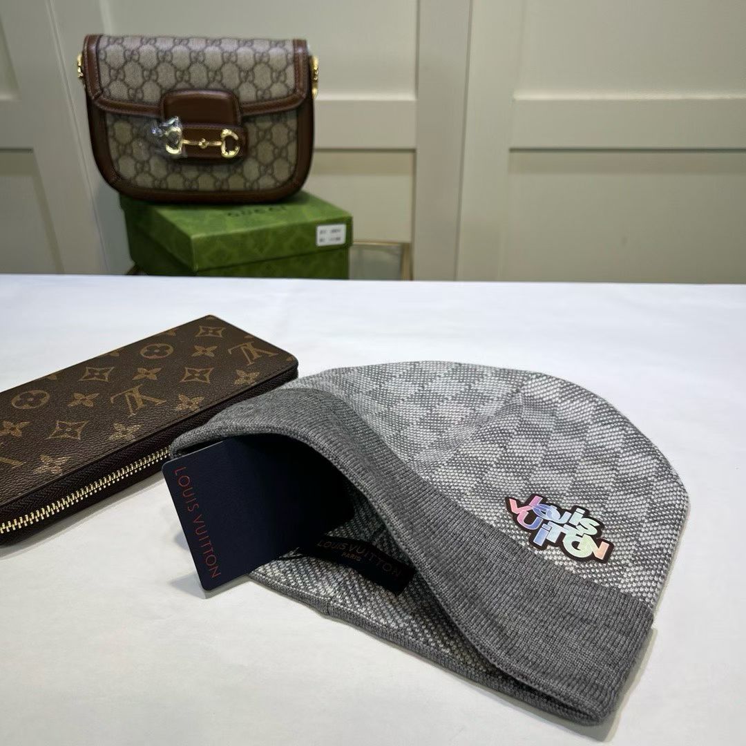 M1R86E50 Popular hats