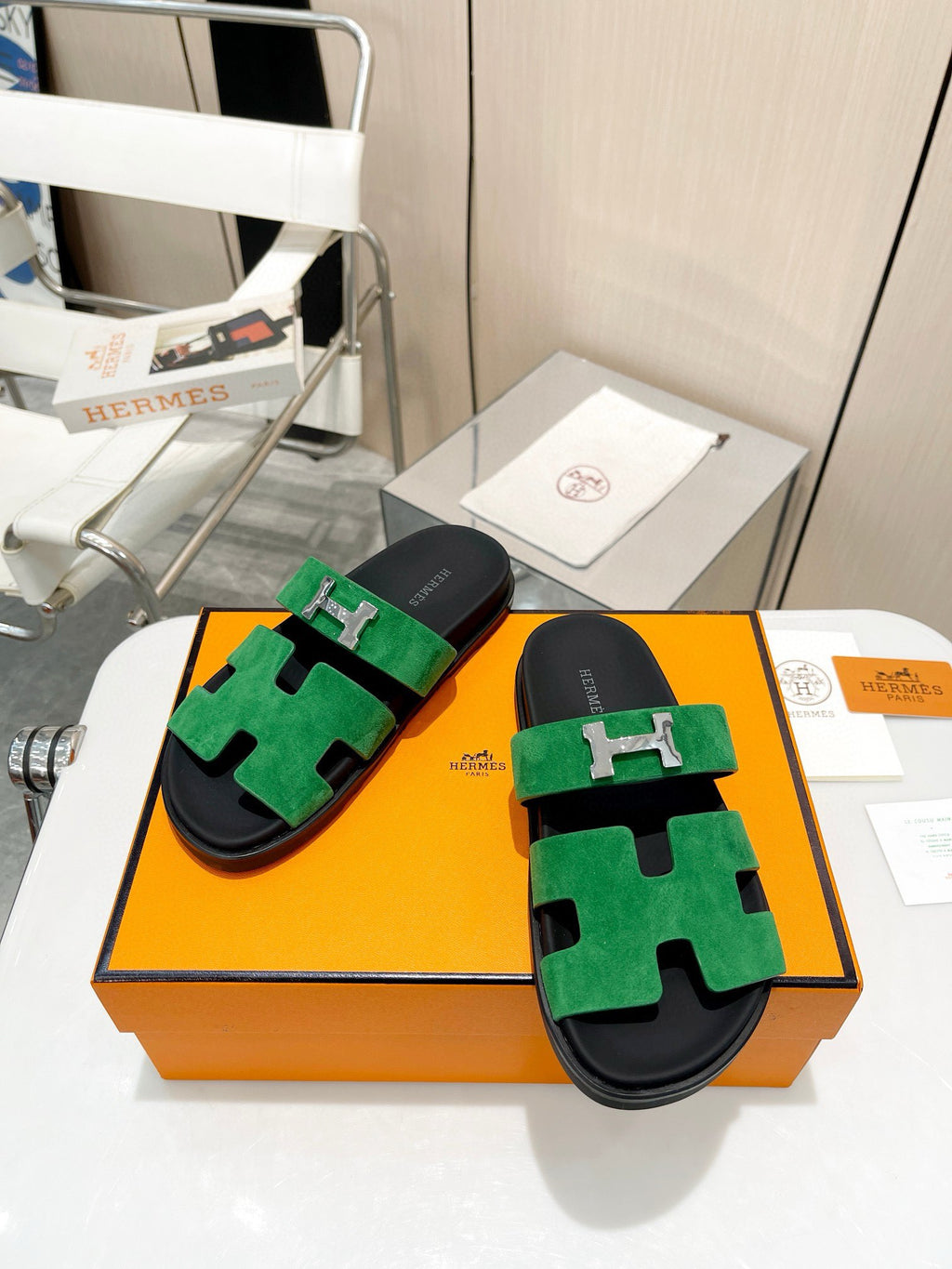 Z5R35H7  Popular Slippers shoes