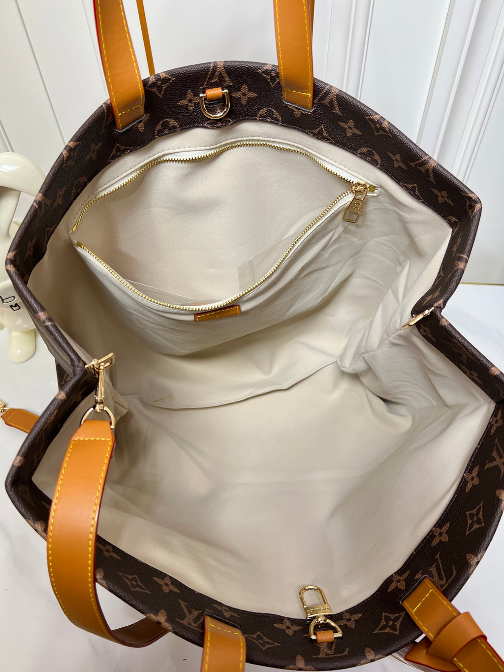 B1P46E81 Popular leather bag