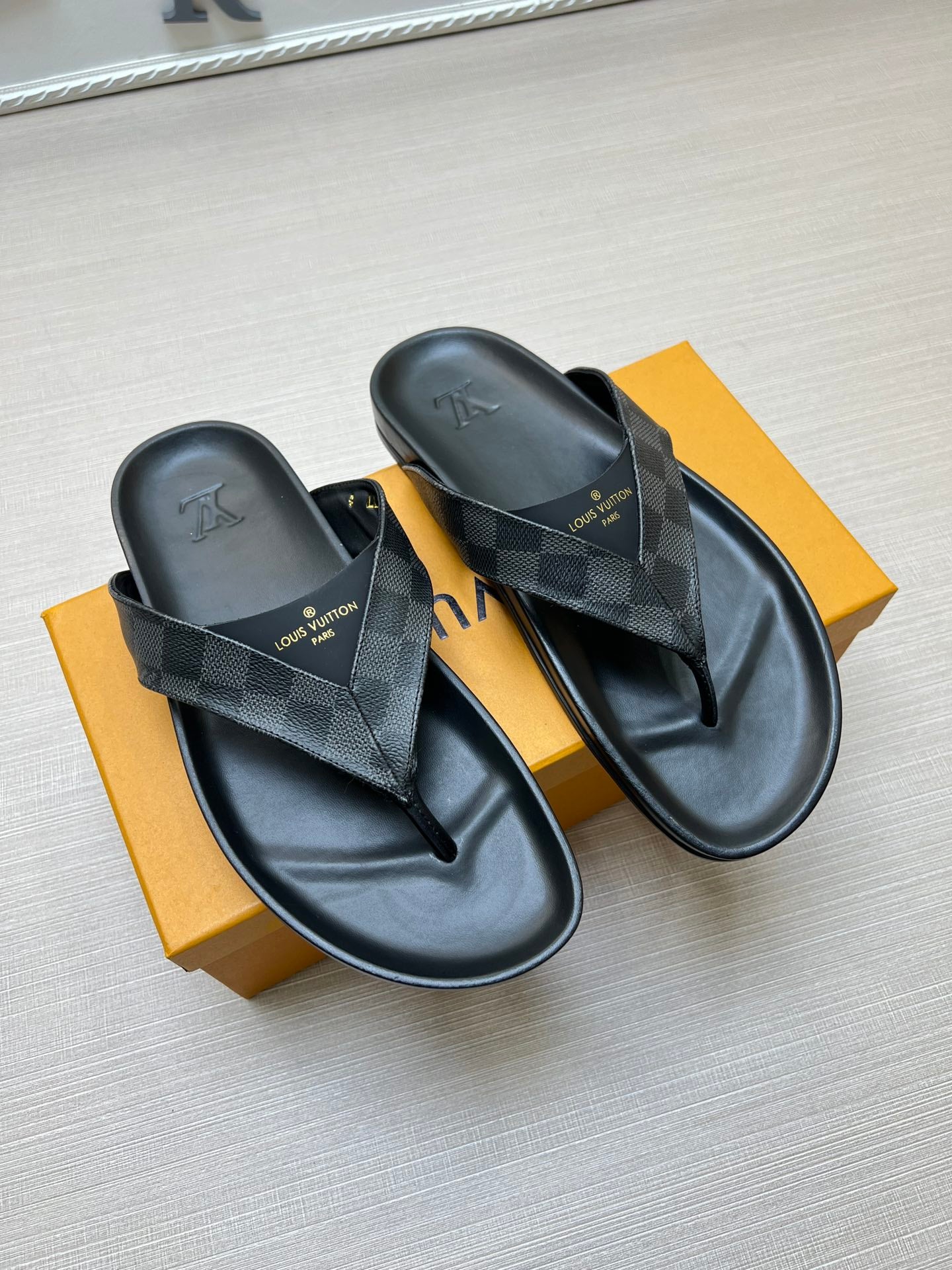 Z5ZE85 Popular slippers