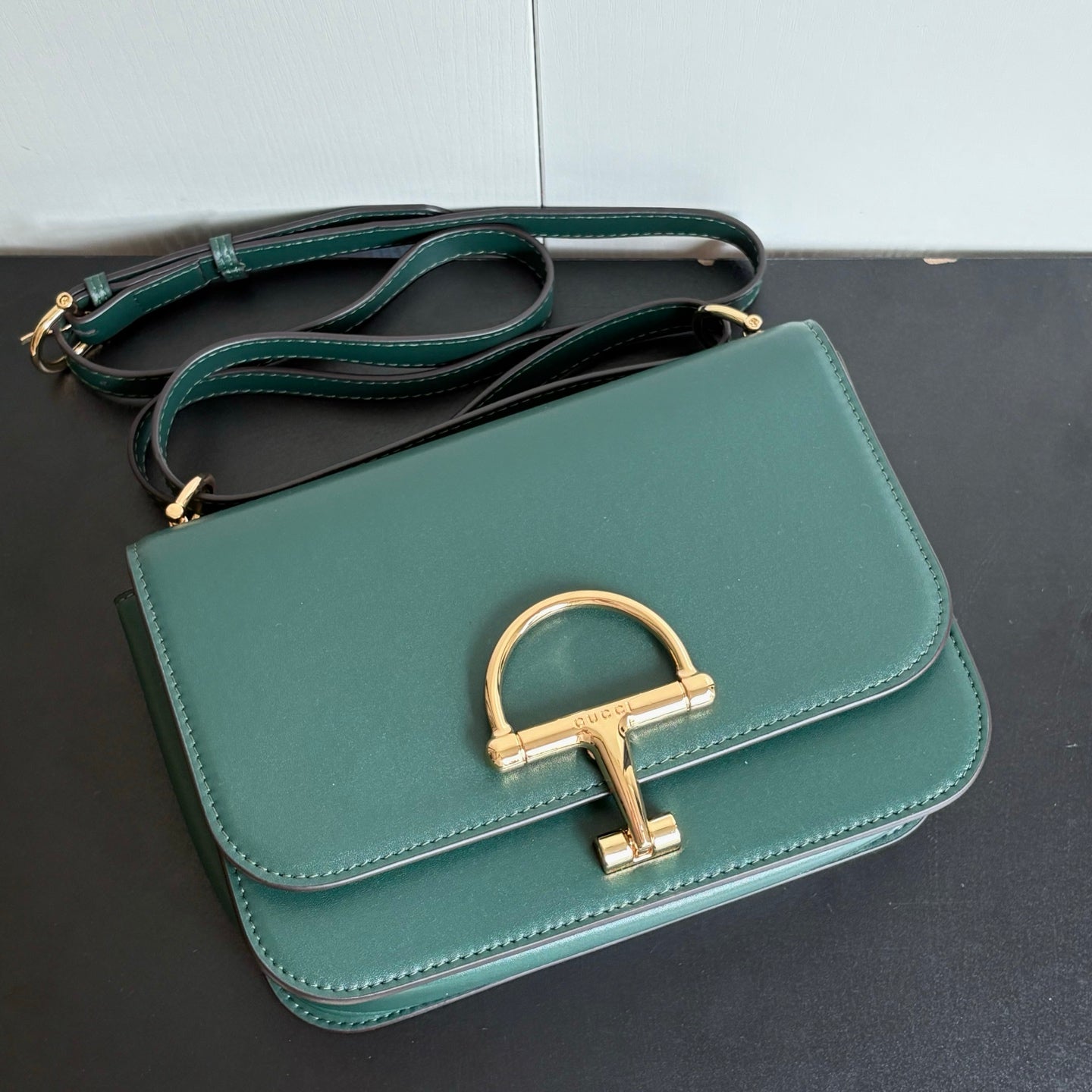 B1P36B110 Popular leather bag