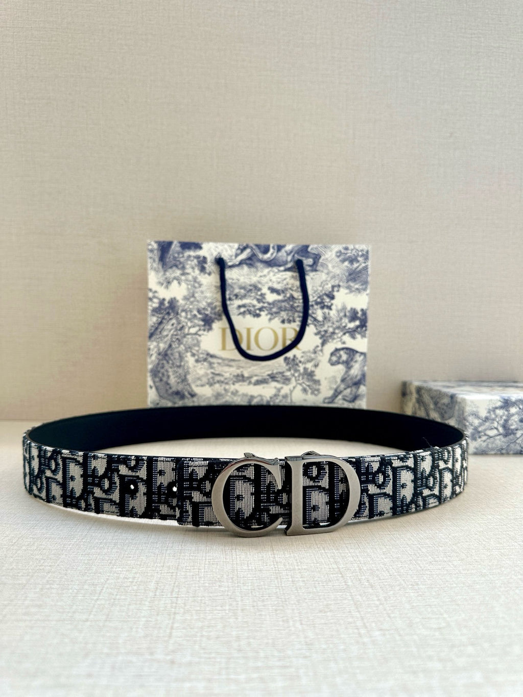 P1R55D207 Popular  High quality belt With full package