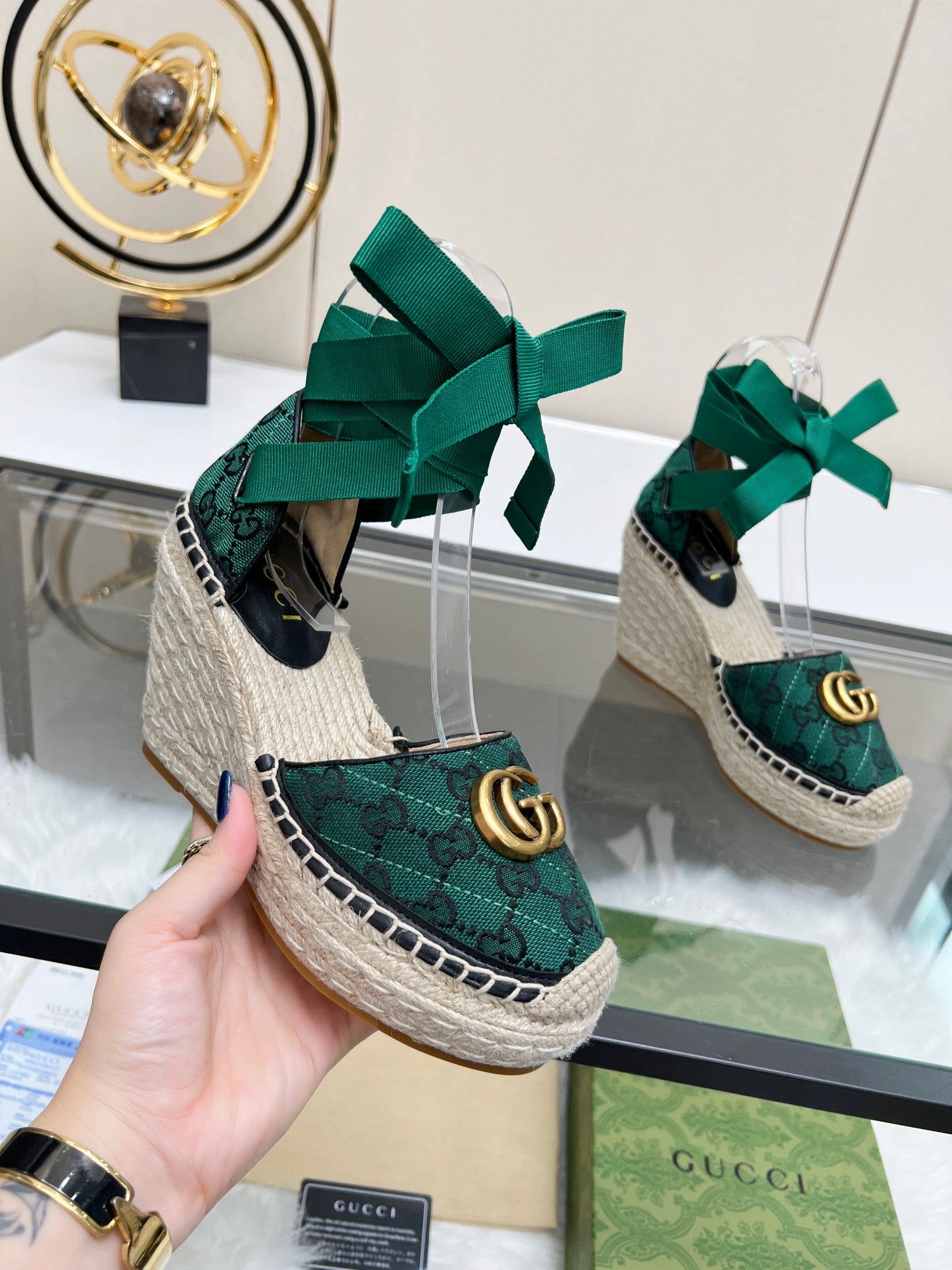 Z2X66B29  Popular High heels