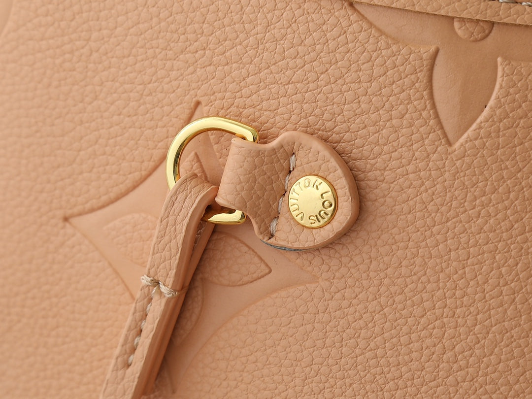 B1P46E92 Popular leather bag