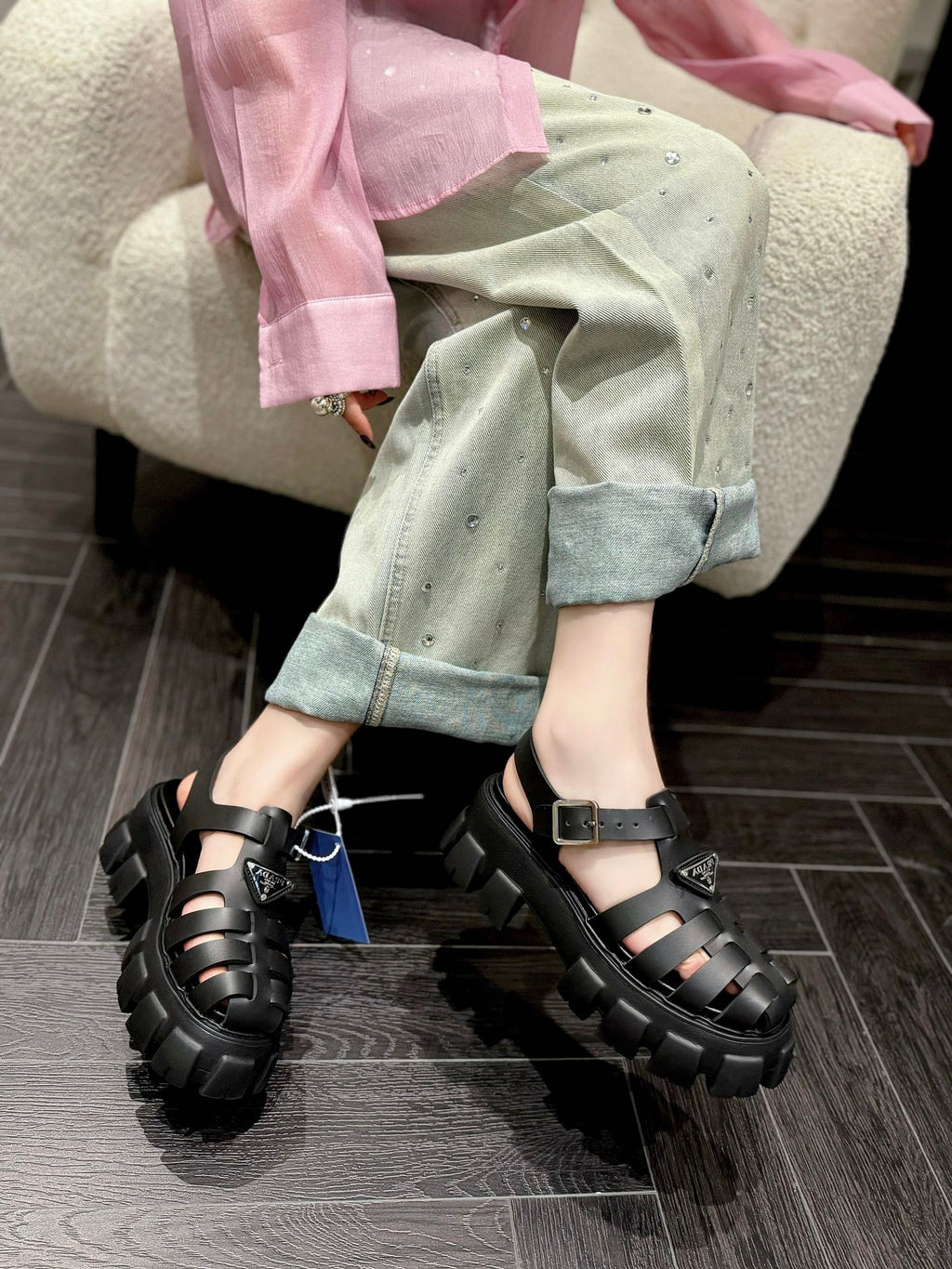 Z2R85P51  Popular high-quality shoes