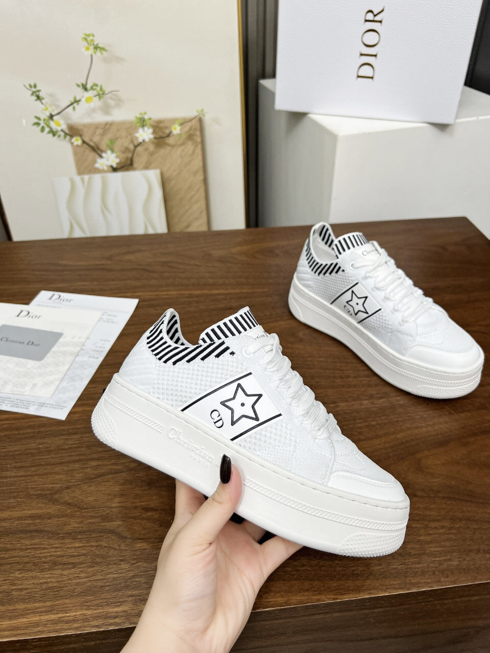 Z2Q105D310 Popular high-quality Shoes