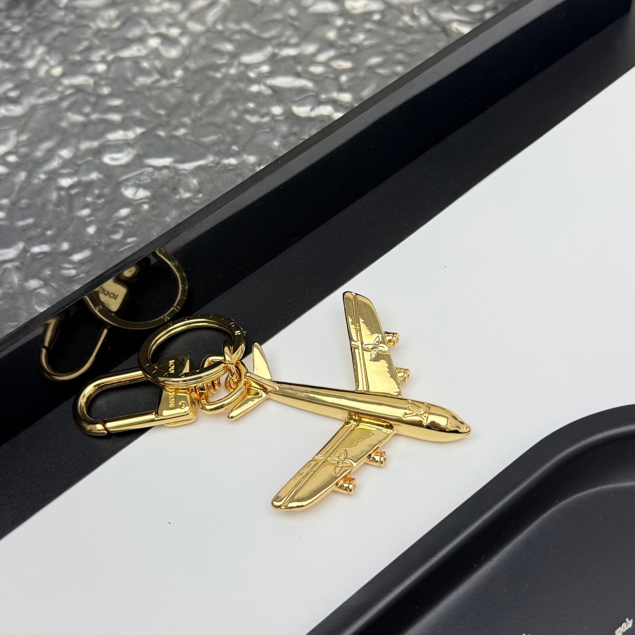 A1Z105E41 Popular bag 's charms accessories