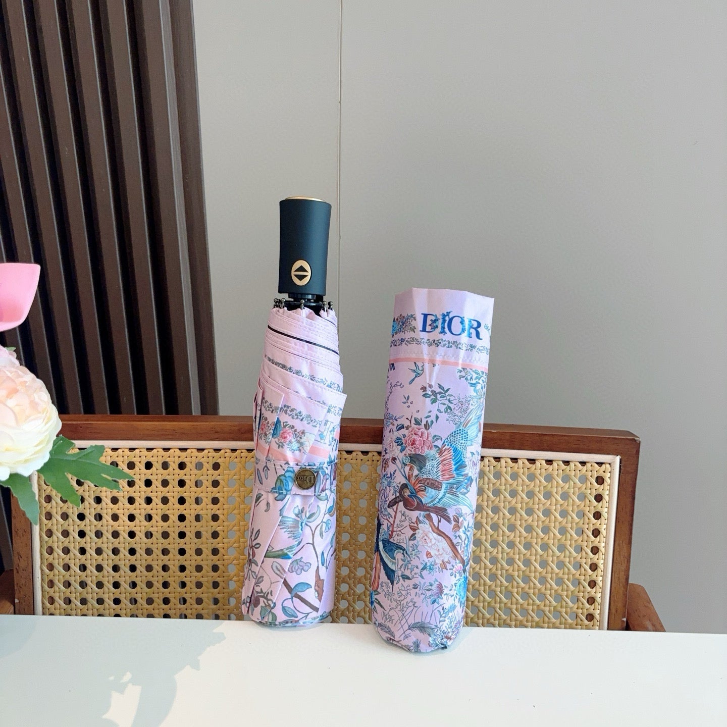 J1R85D38 Popular UV resistant umbrella