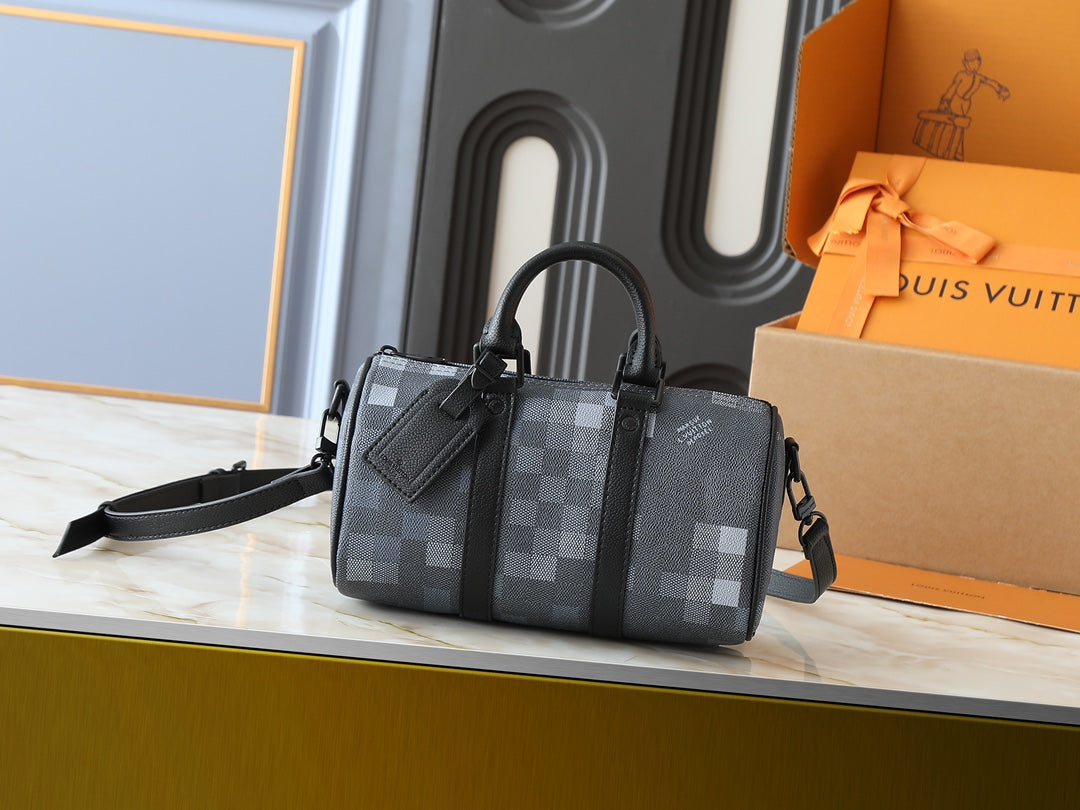 B1P46E34 Popular leather bag