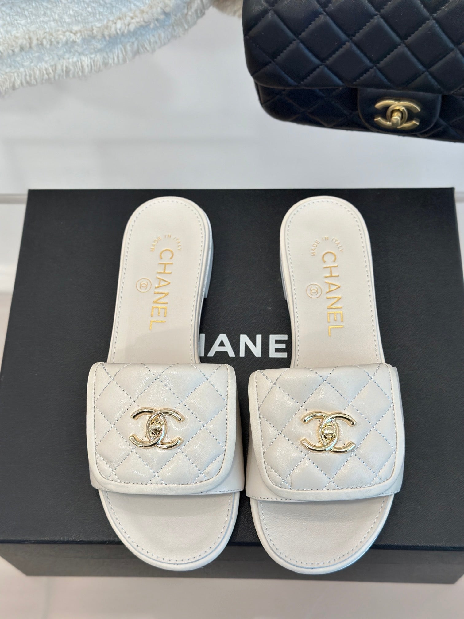 Z1ZC245  Popular Slippers