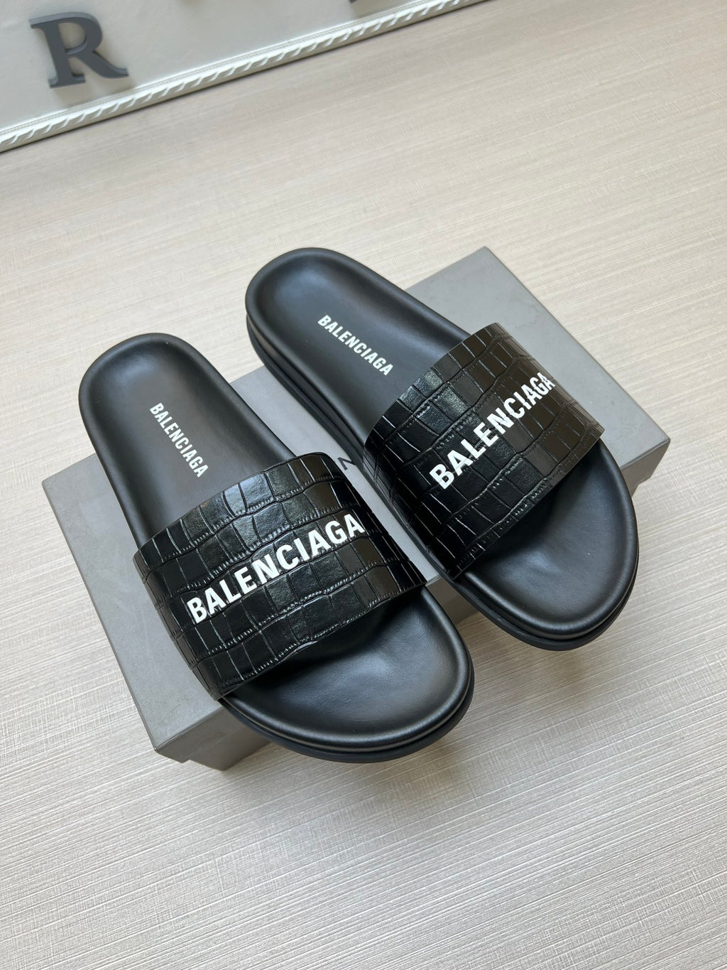 Z5ZJ99 Popular slippers