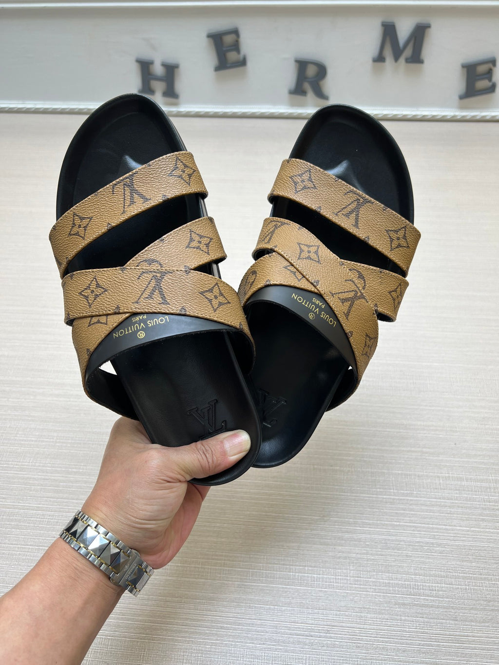 Z5ZE89 Popular slippers