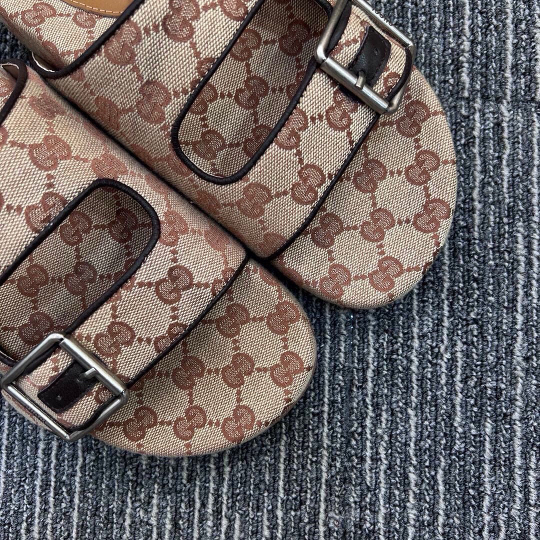Z5QB17  Popular shoes