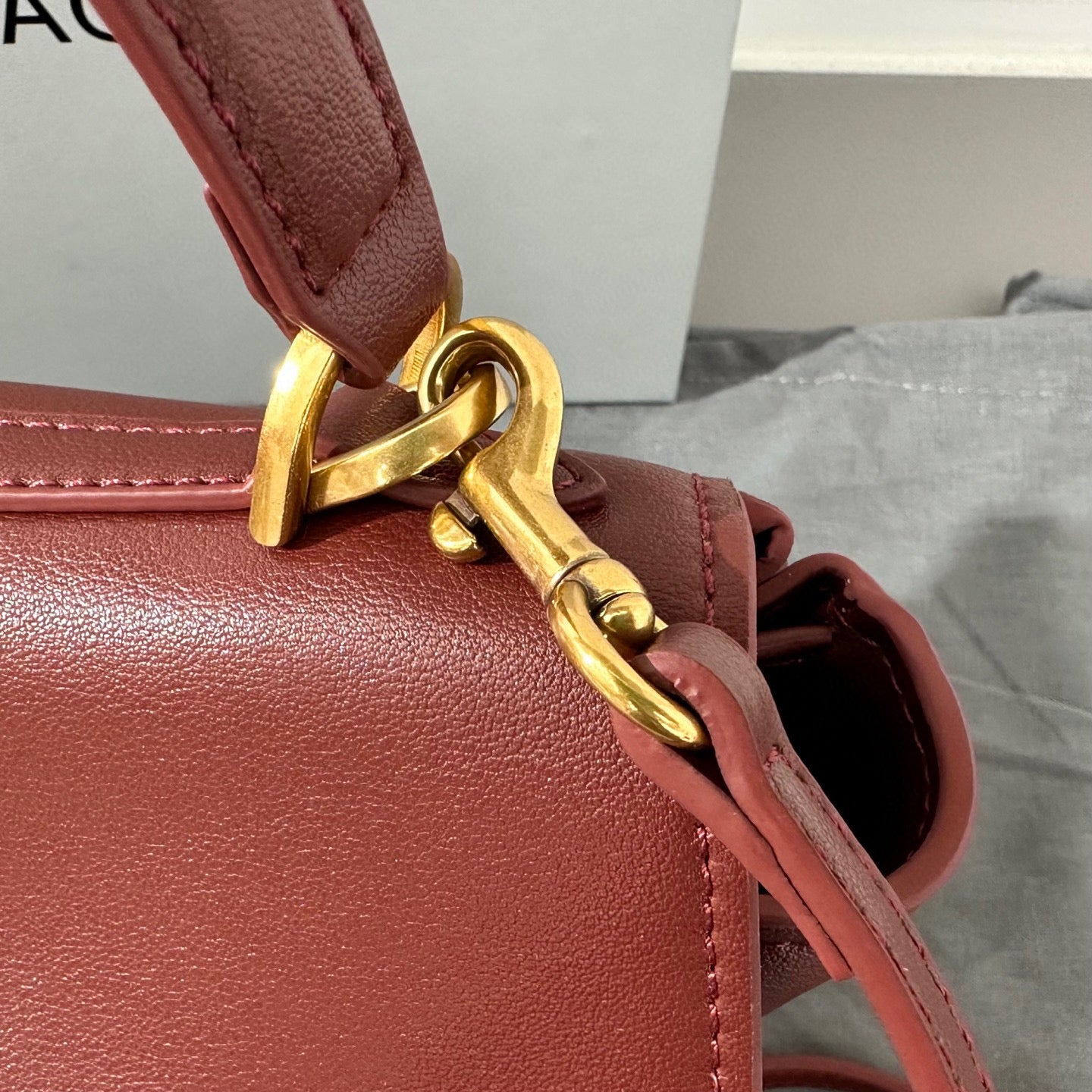 B1X56J30 Popular high-quality leather bag