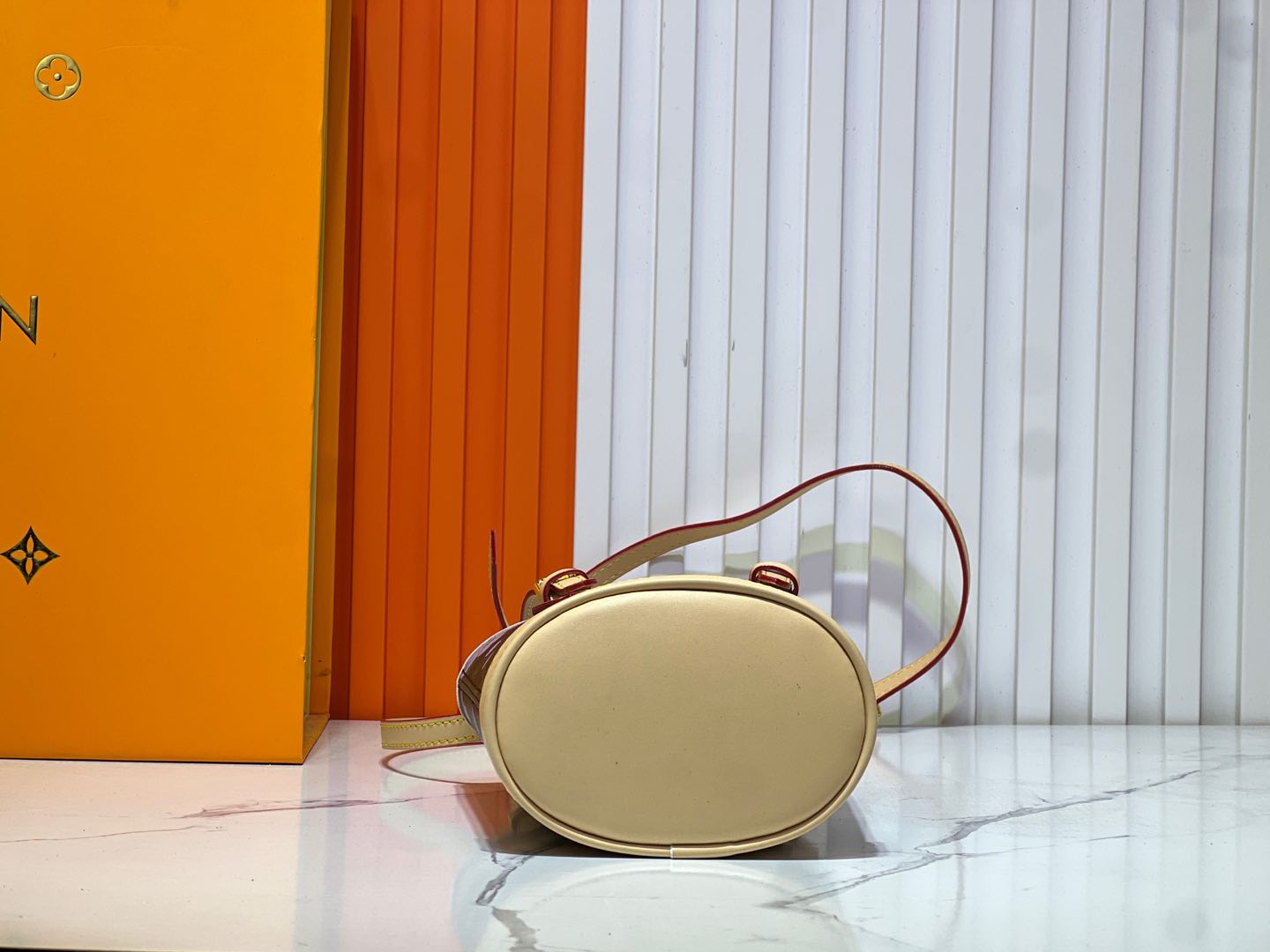 B1W15E43 Popular  leather bag
