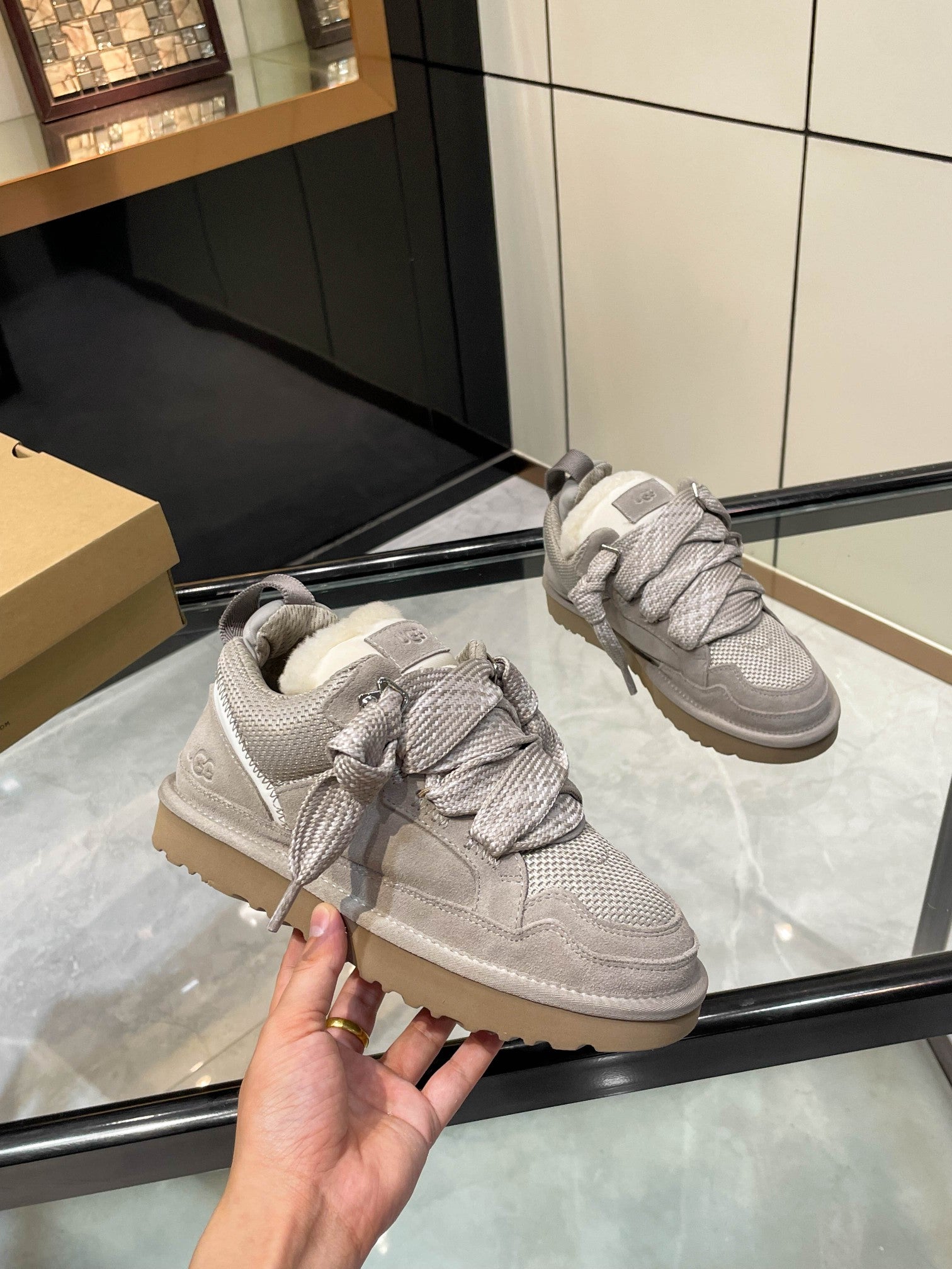 Z2Q105U262 Popular high-quality Shoes