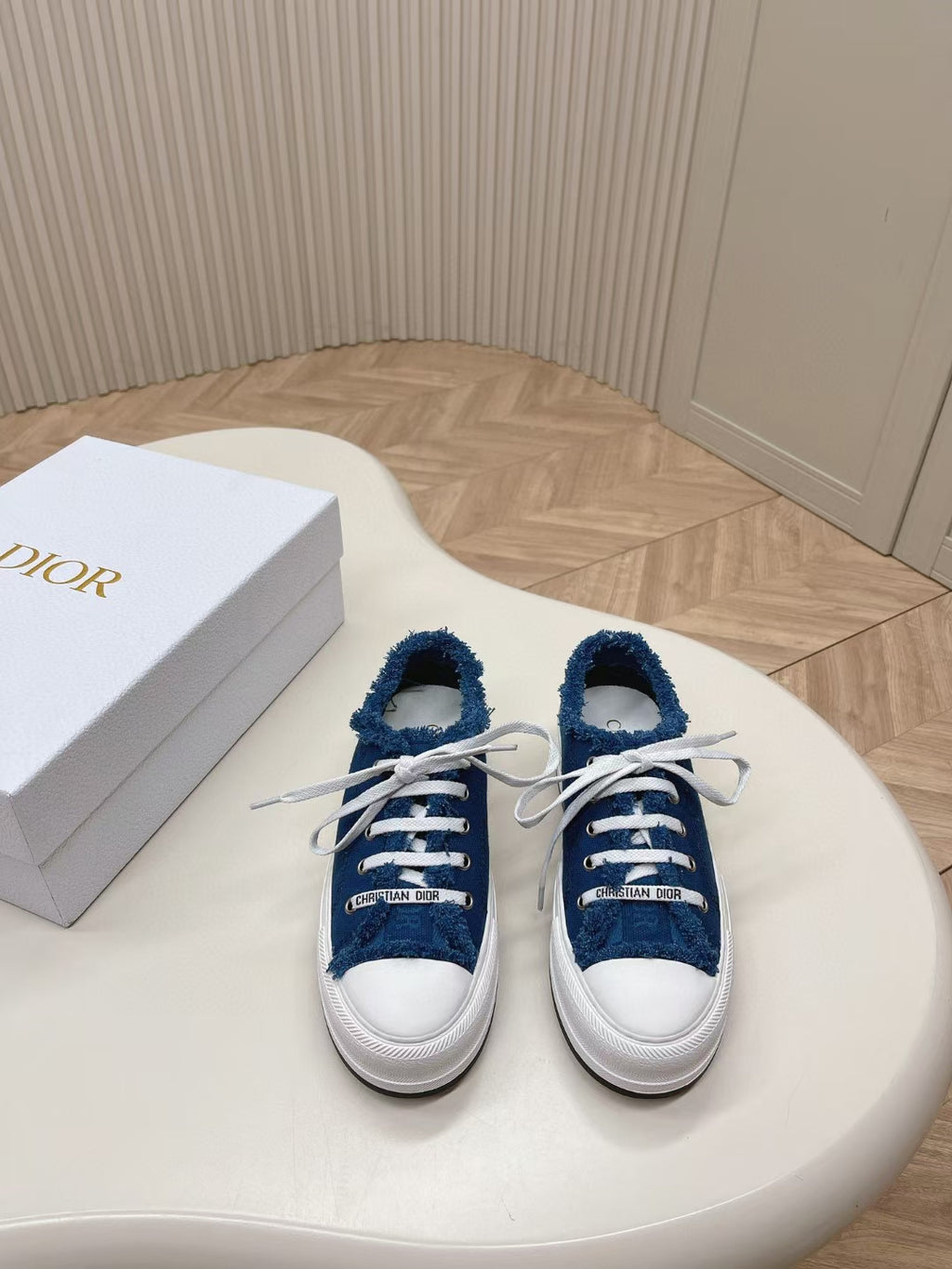 Z2Q105D428 Popular high-quality Shoes