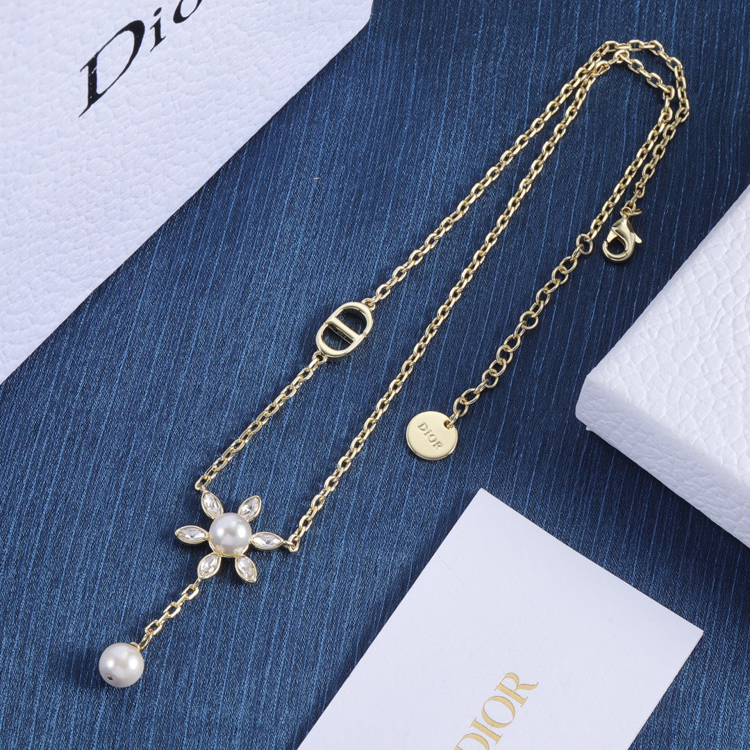 X1R75D26X Popular   Necklaces .